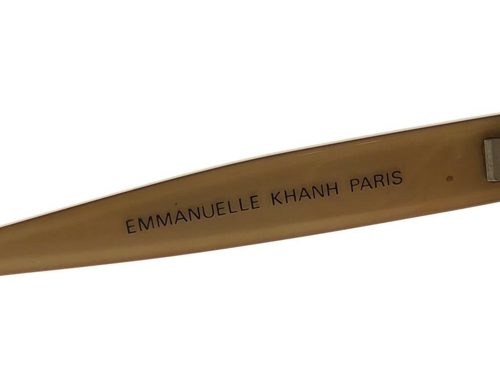 New Vintage Emanuelle Khanh Paris 8080 E Honey Gradient Lens Sunglasses France In New Condition For Sale In Baleares, Baleares