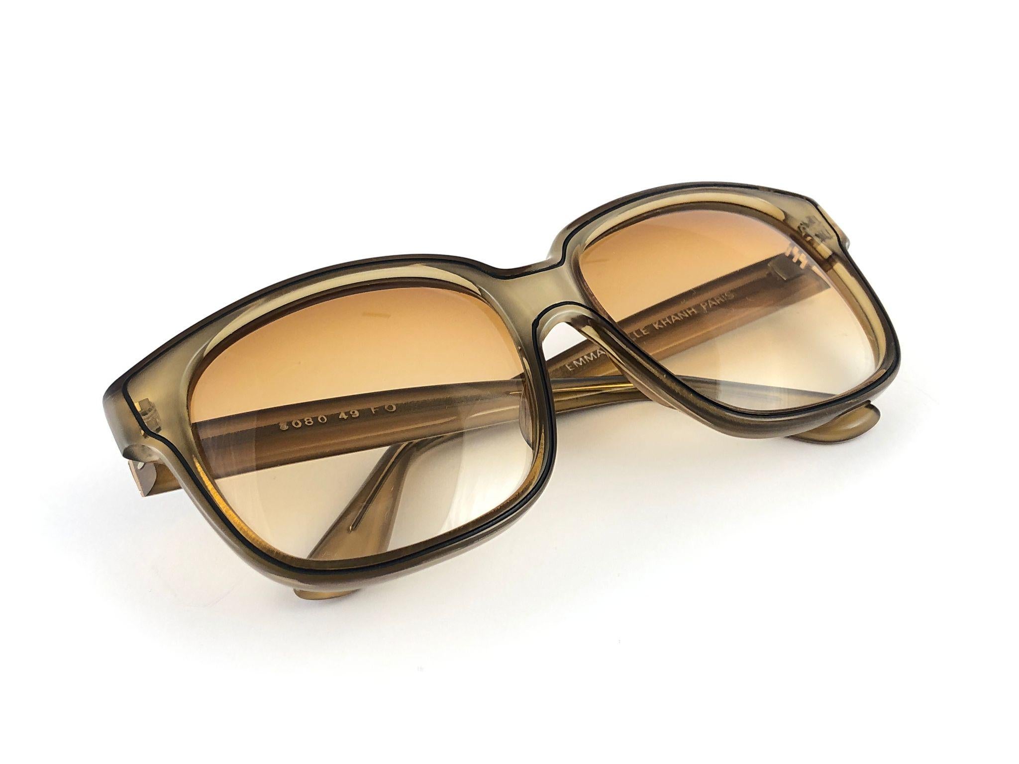 New Vintage Emanuelle Khanh Paris 8080 Honey Gradient lenses Sunglasses France For Sale 2