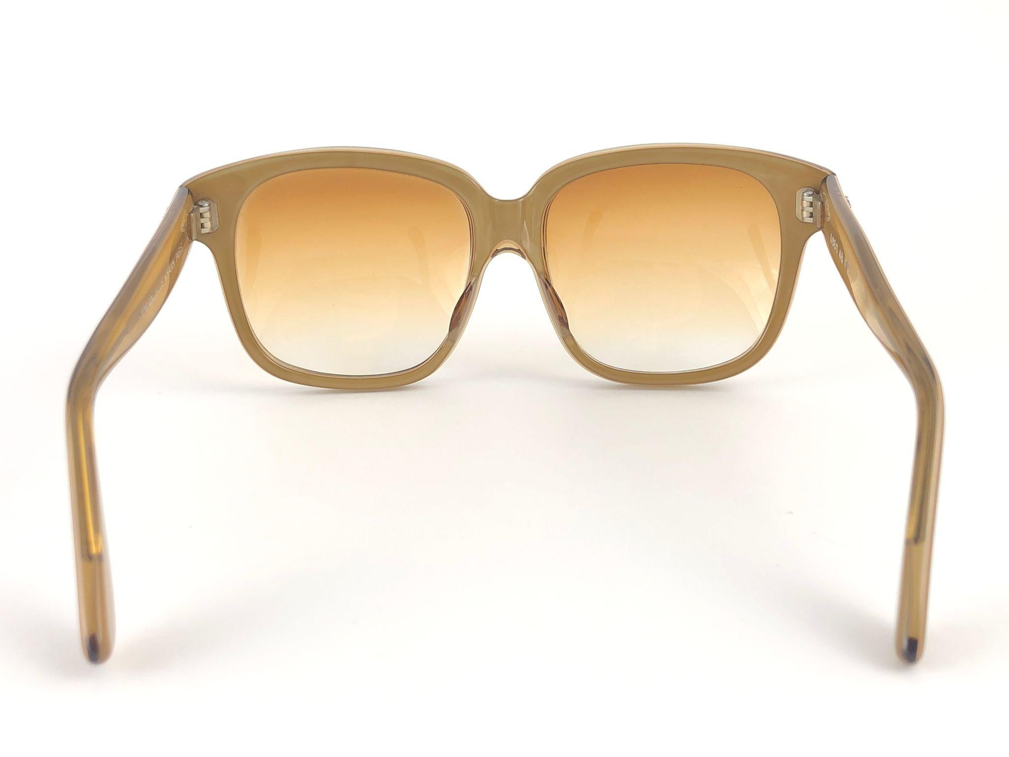 New Vintage Emanuelle Khanh Paris 8080 Honey Gradient lenses Sunglasses France For Sale 1