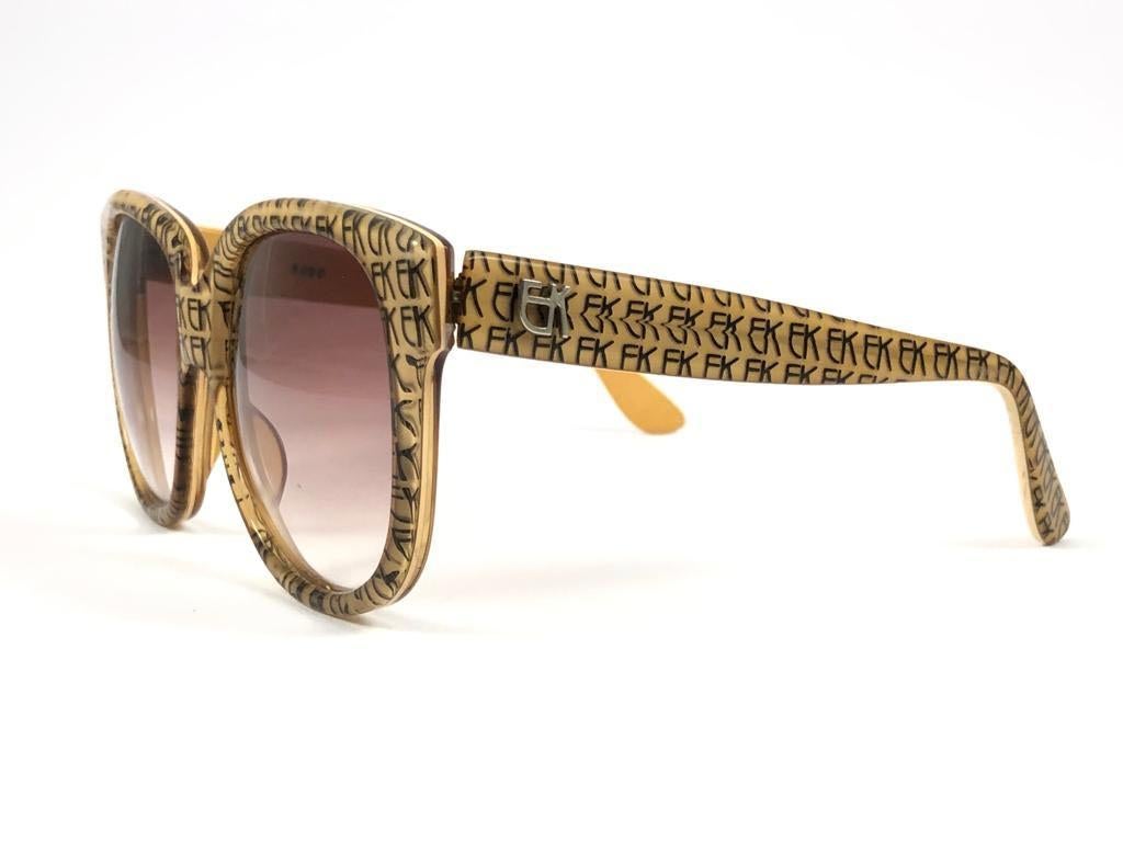 New Vintage Emanuelle Khanh Paris 8080 Monogrammed Sunglasses France In Excellent Condition For Sale In Baleares, Baleares