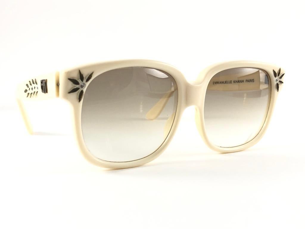 New Vintage Emanuelle Khanh Paris Beige Rhinestones Accents Sunglasses France For Sale 1
