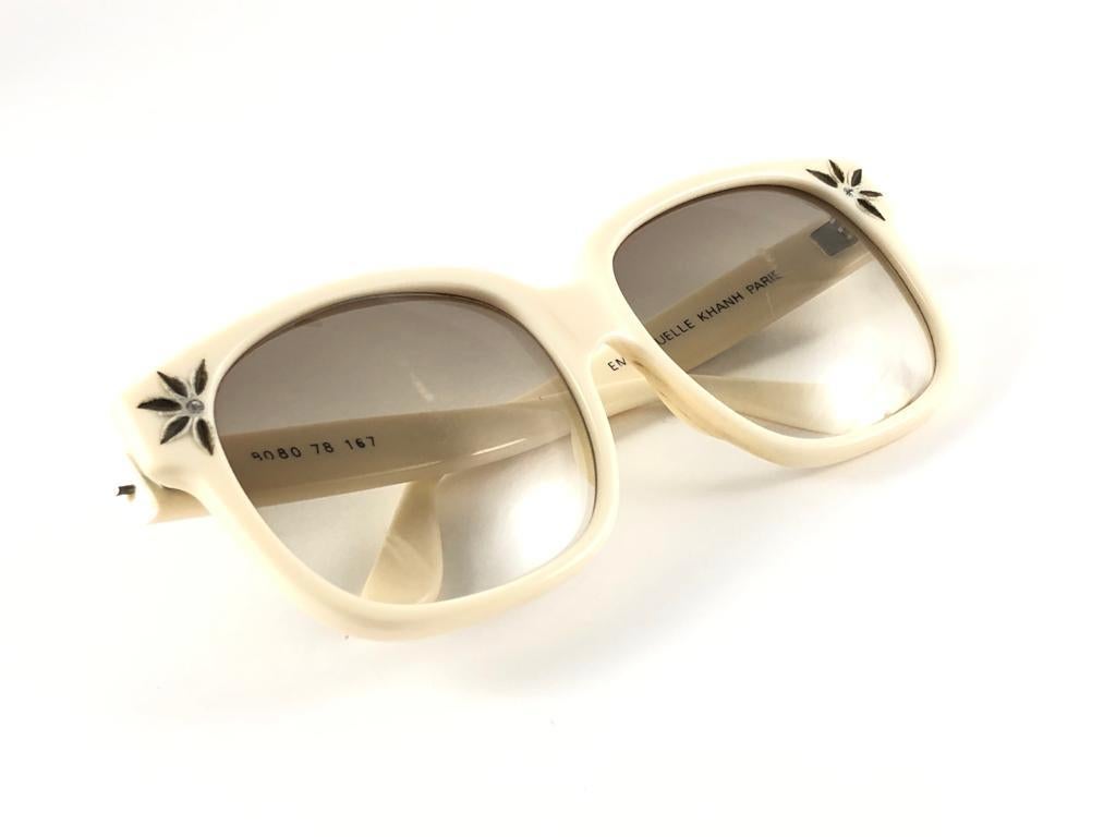 New Vintage Emanuelle Khanh Paris Beige Rhinestones Accents Sunglasses France For Sale 5