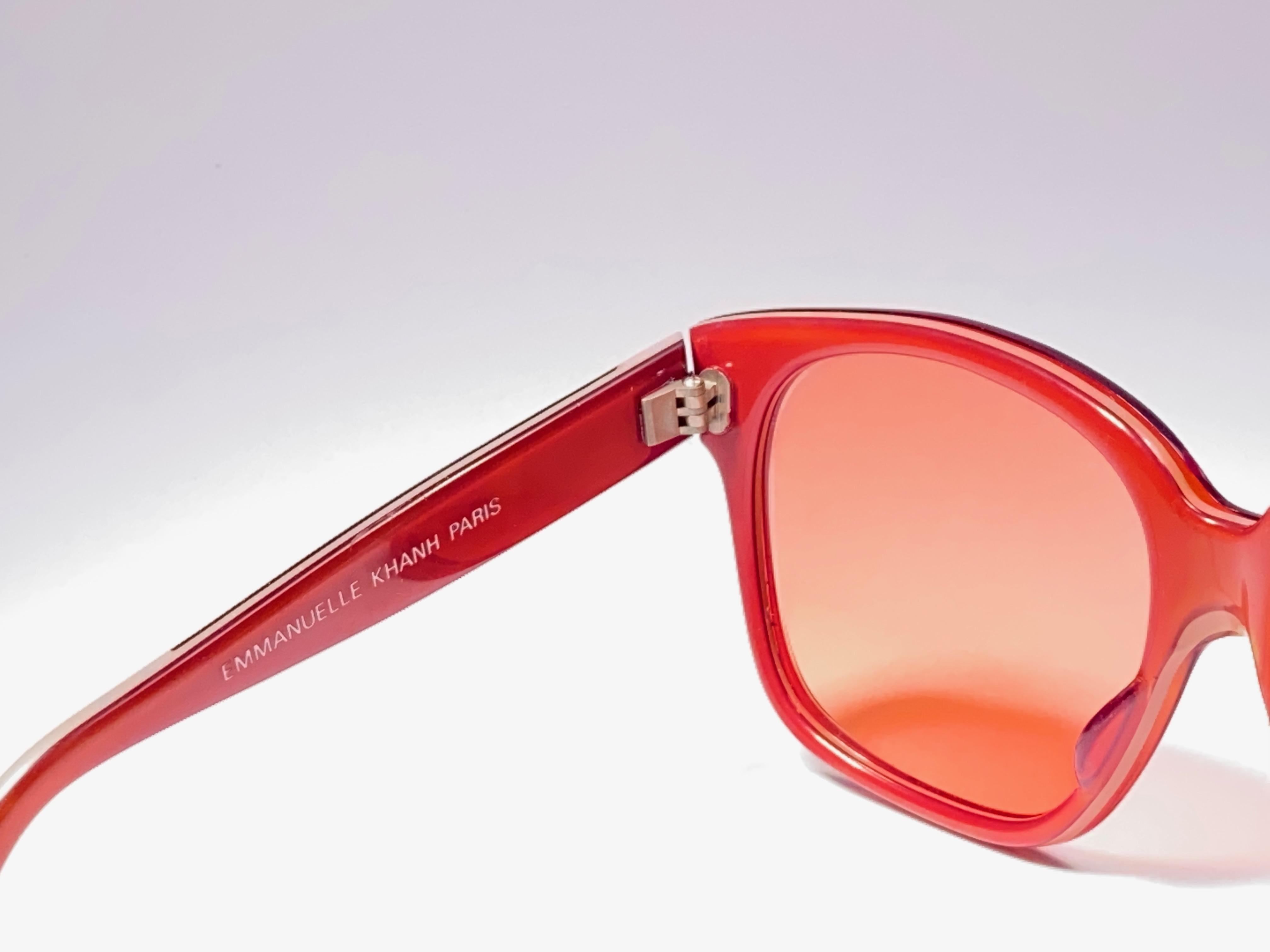 red oversized sunglasses