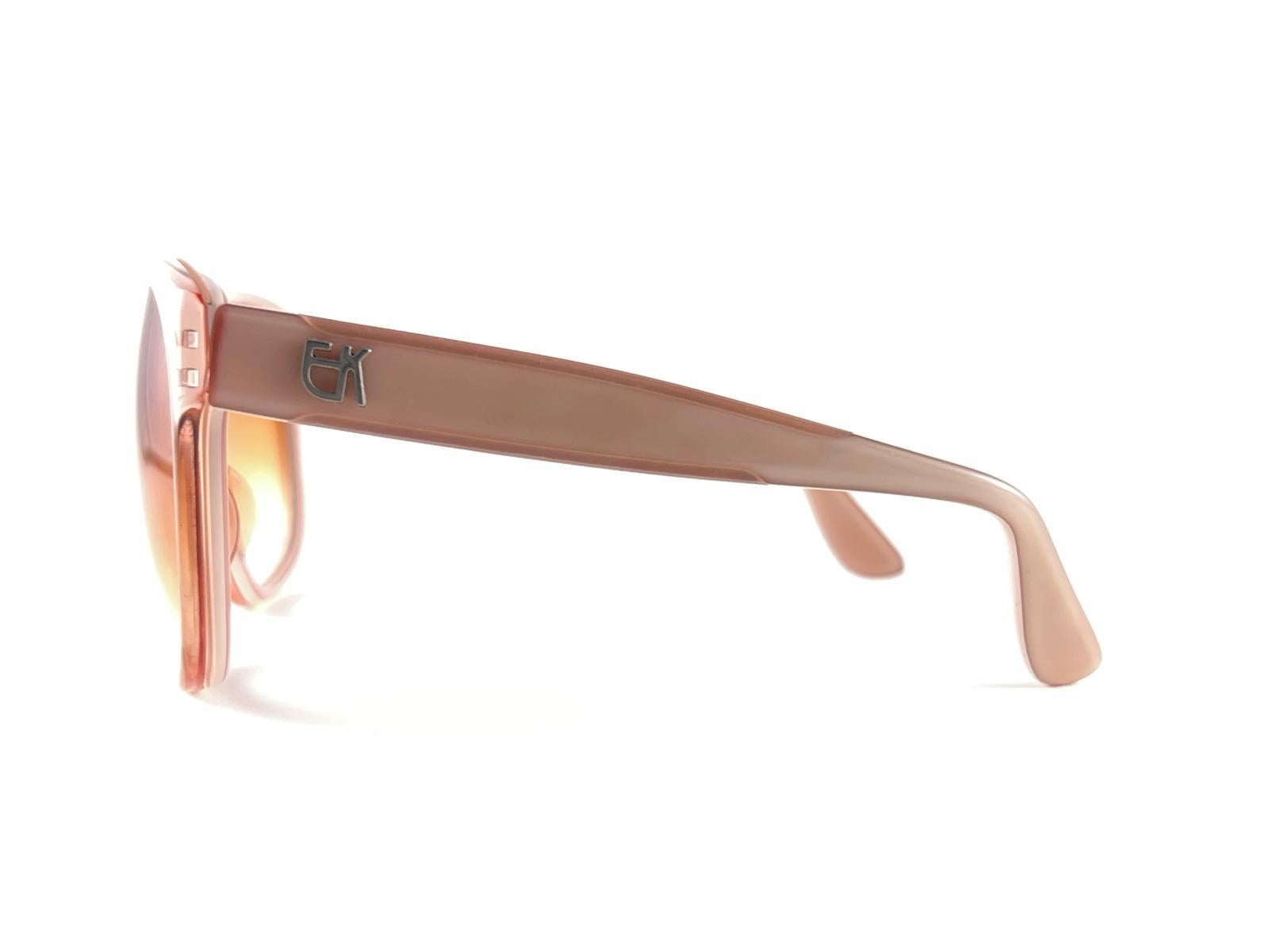 New Vintage Emmanuelle Khanh 8080 62 Pink Oversized 70's France Sunglasses en vente 1