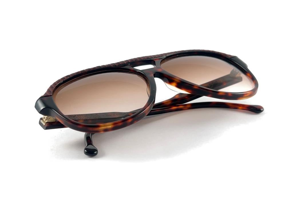 New Vintage Emmanuelle Khanh Lizard Leather Pilot 70'S France Sunglasses For Sale 10