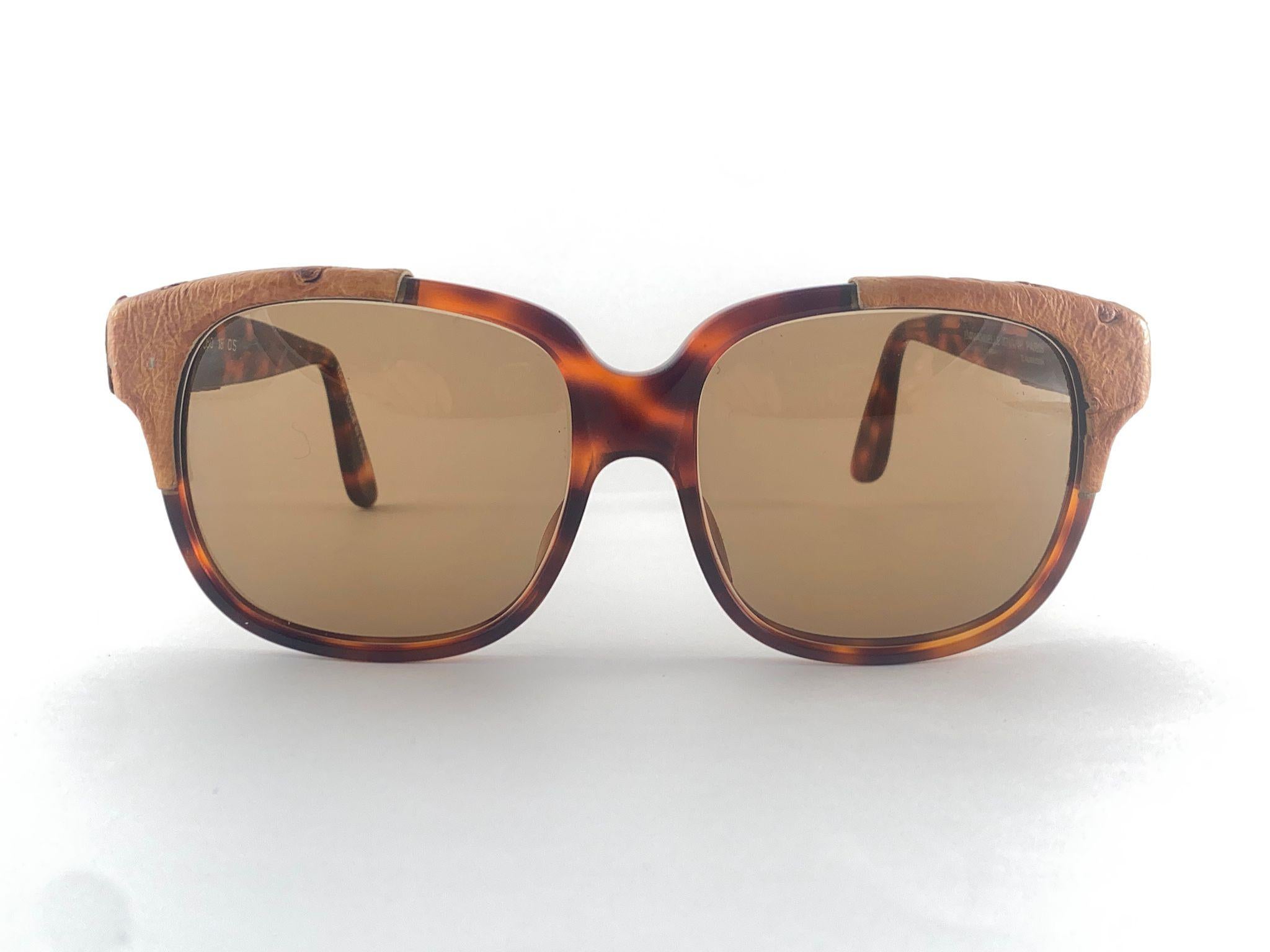 New Vintage Emmanuelle Khanh Ostrich Veritable 1970's France Sunglasses en vente 3