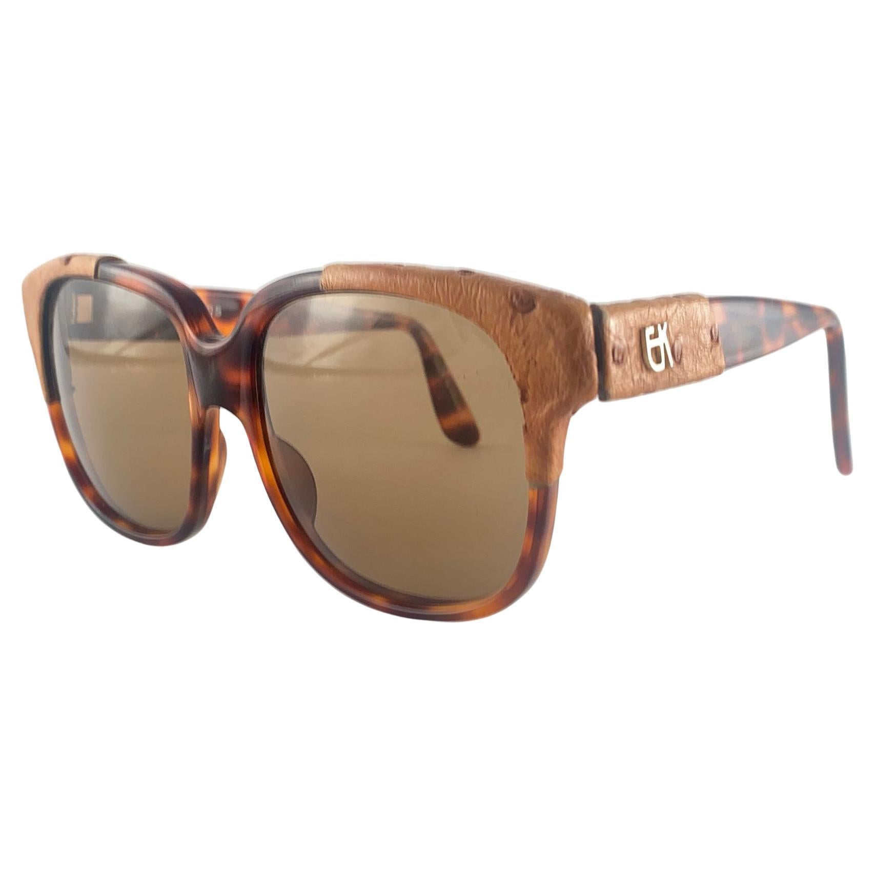 New Vintage Emmanuelle Khanh Ostrich Veritable 1970's France Sunglasses en vente