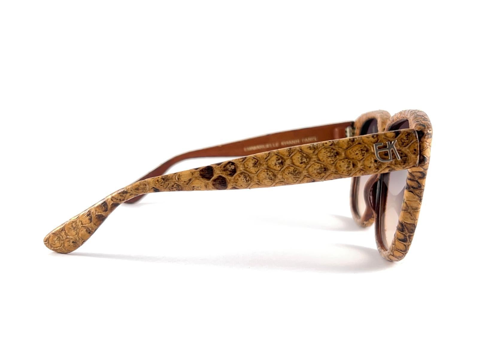 Marron New Vintage Emmanuelle Khanh Veritable 1970's France Sunglasses en vente