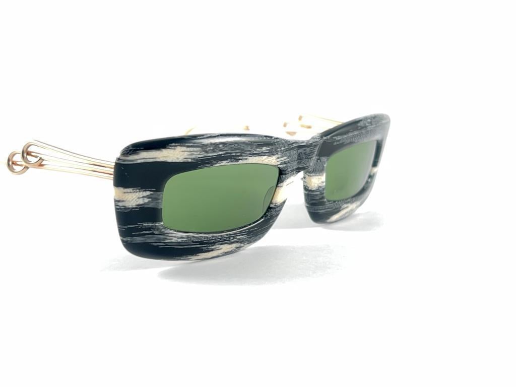 New Vintage Essel 78.31 Black & White Gold Mid Century Sunglasses 1950's France In New Condition In Baleares, Baleares