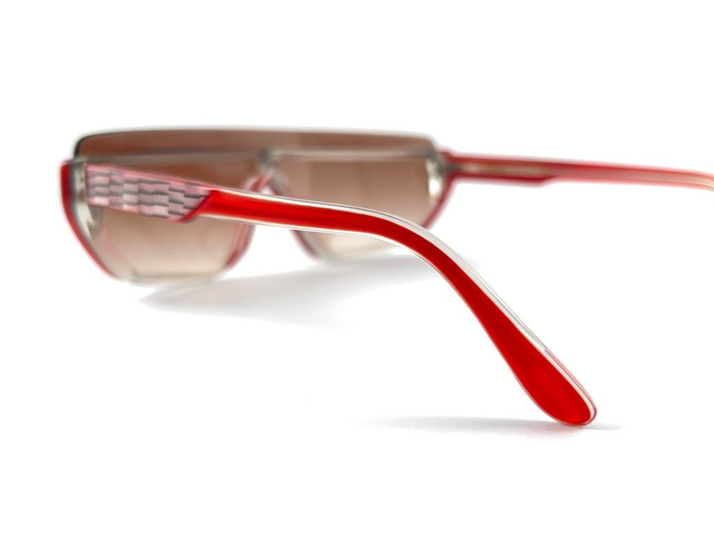 New Vintage Essilor Screen Shield Zephyr Gradient lenses 1970's Sunglasses   en vente 7