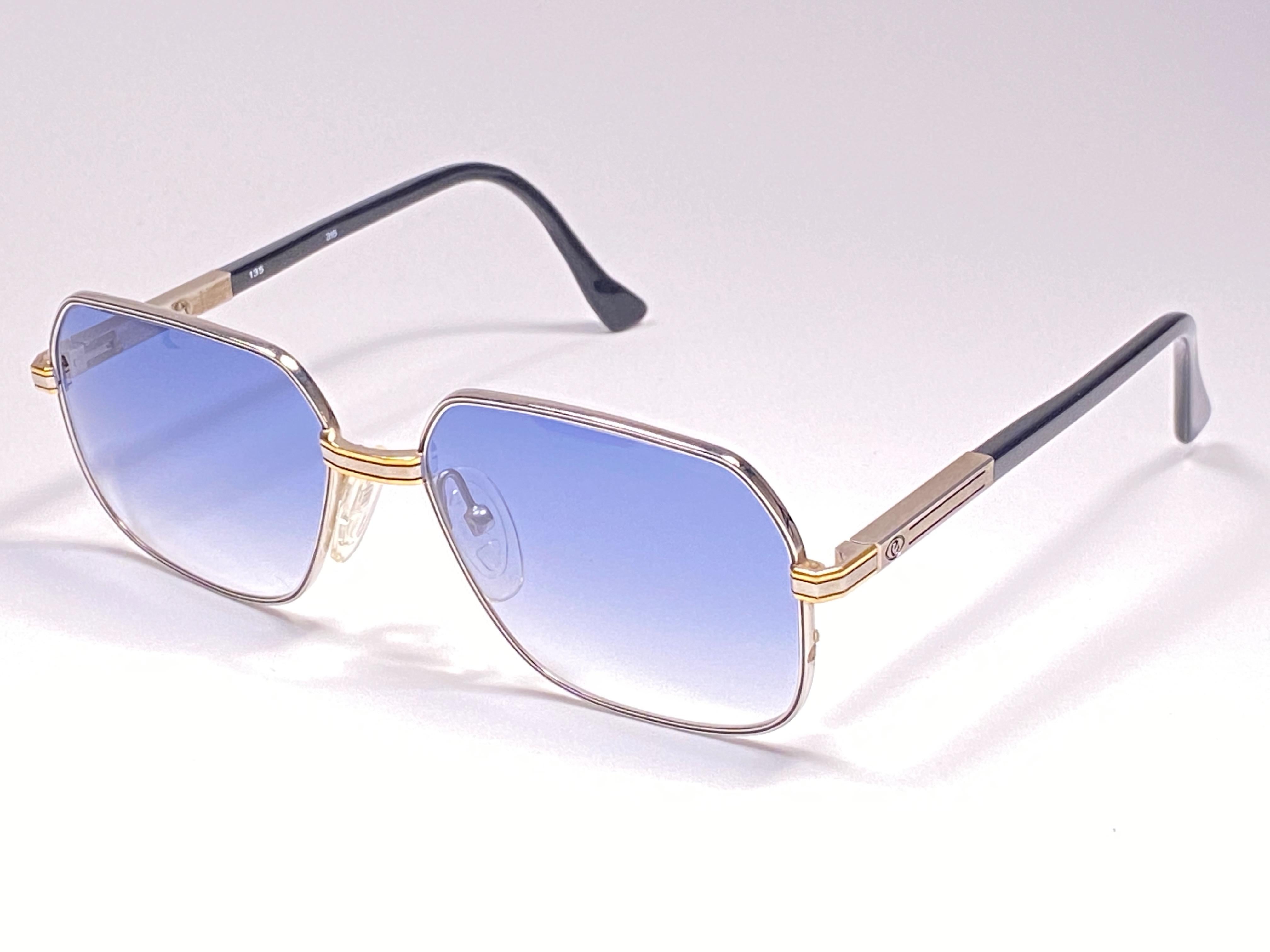 New Vintage Essilor Silver & Gold Blue Lenses France 1970's Sunglasses In Excellent Condition In Baleares, Baleares