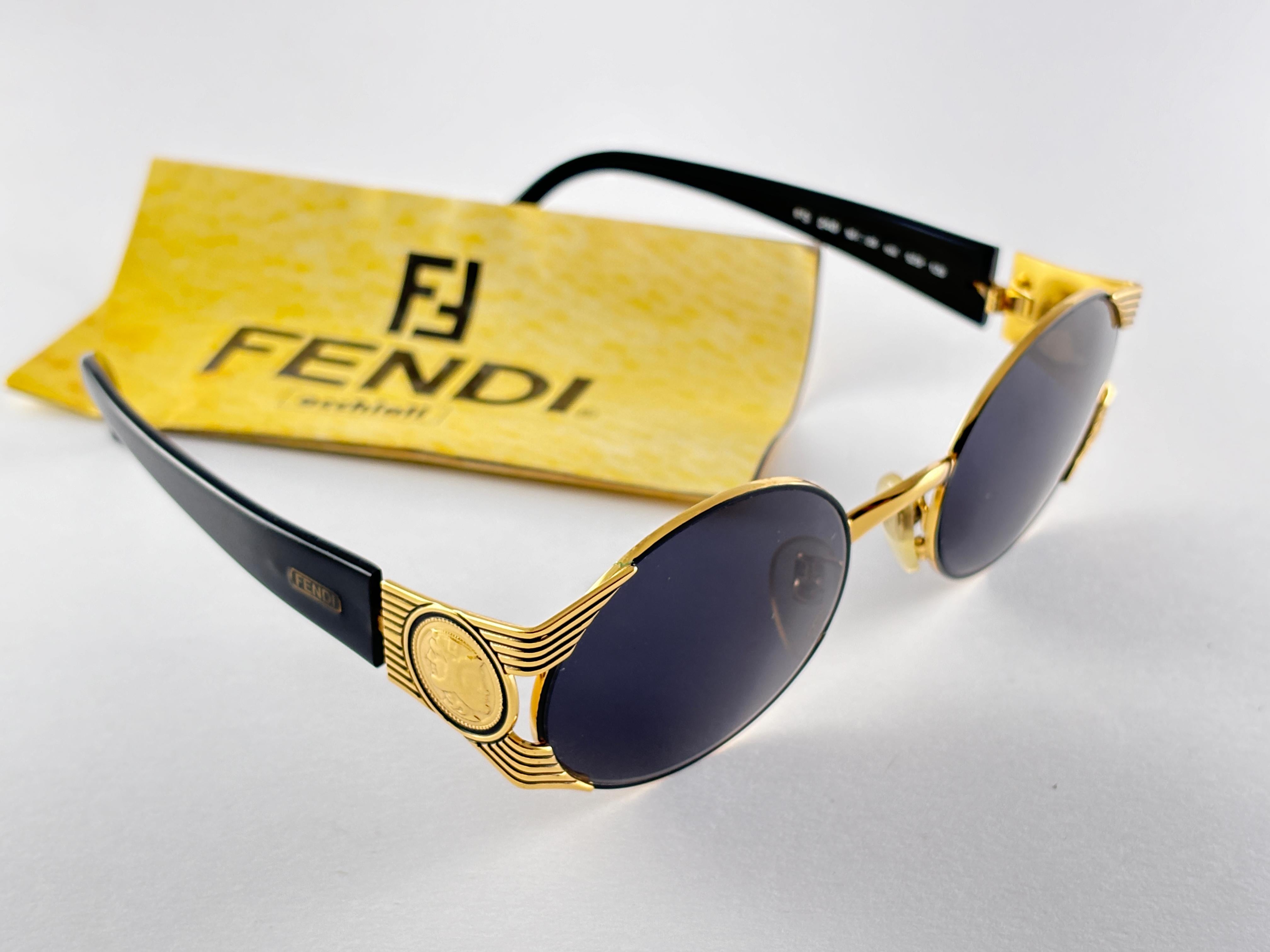 Women's or Men's New Vintage Fendi FS 240 Black Oval 1990 Sunglasses Made in Italy For Sale