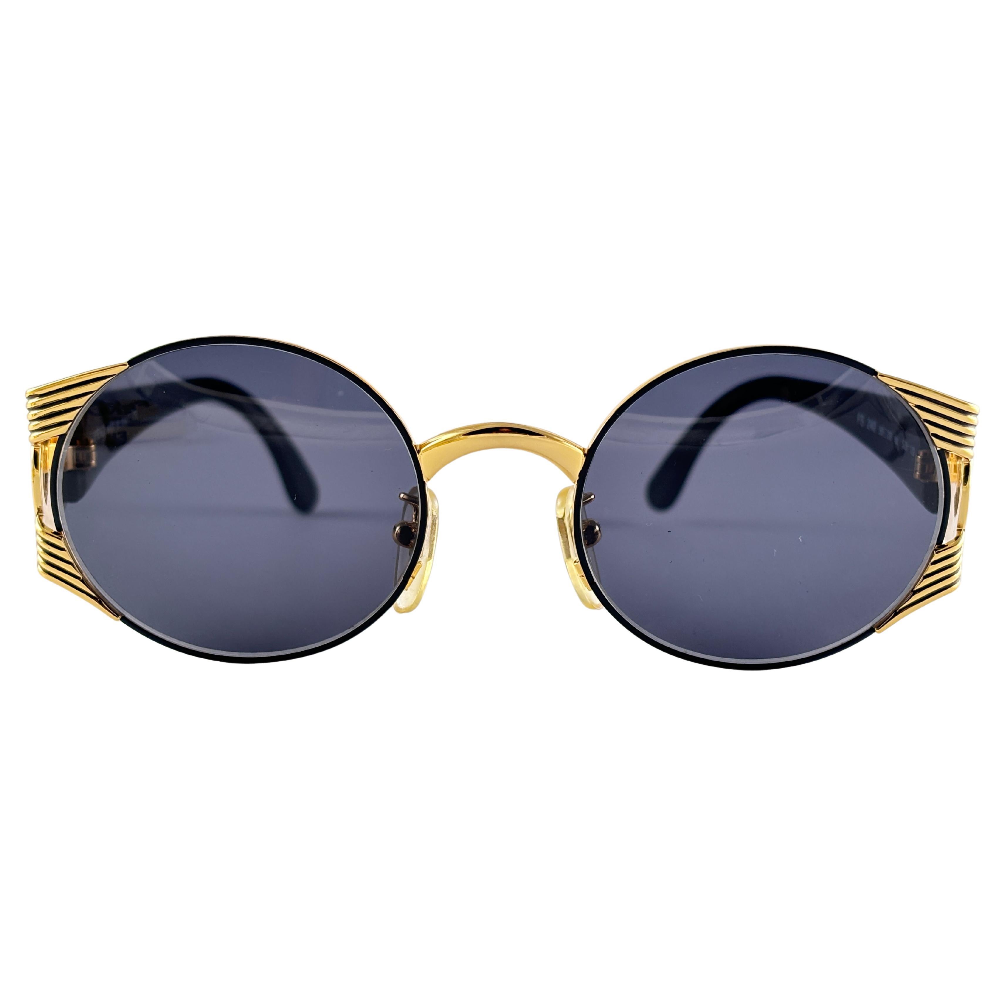 New Vintage Fendi FS 240 Black Oval 1990 Sunglasses Made in Italy For Sale