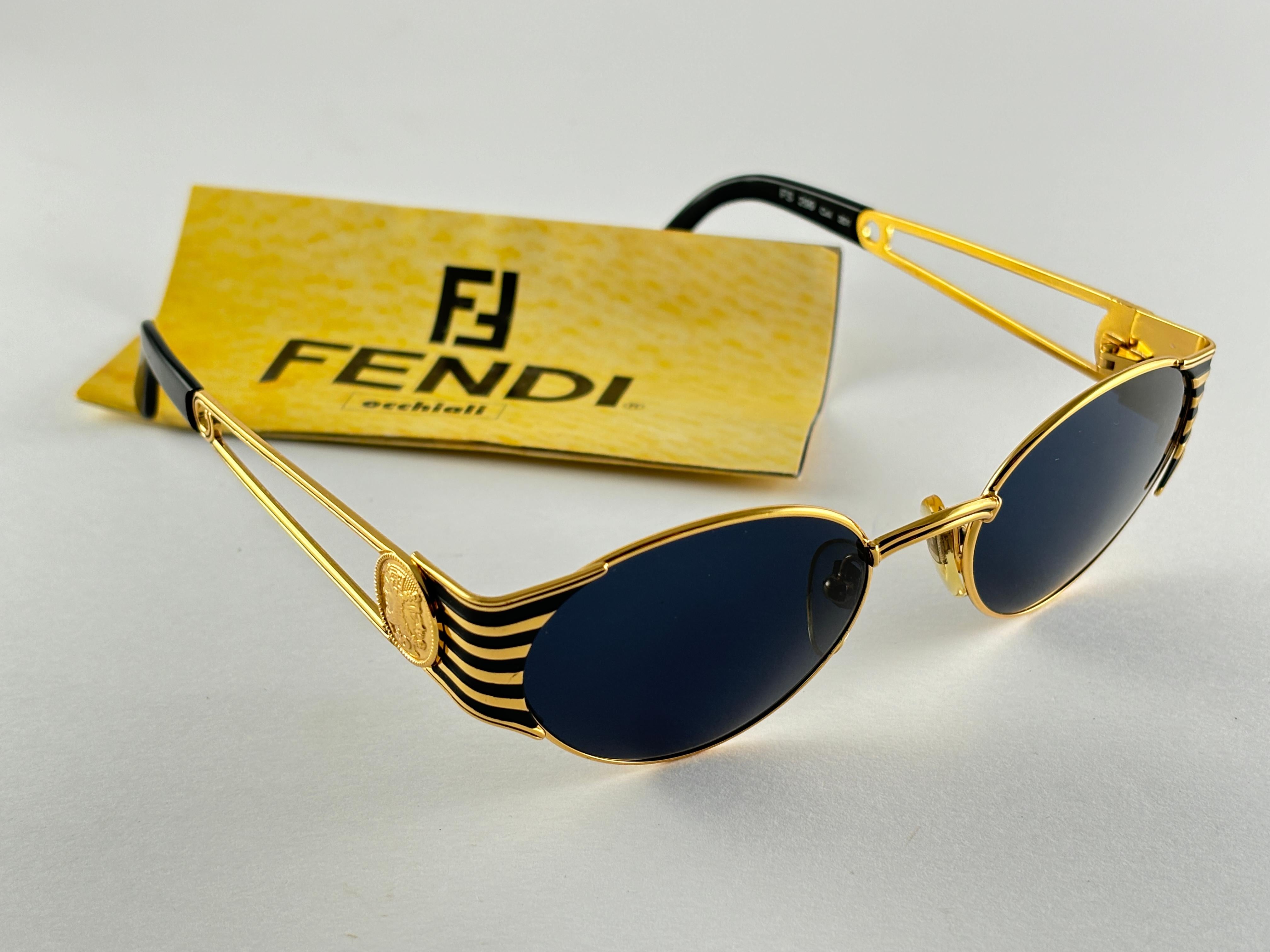 New Vintage Fendi FS 299 Gold  & Black Oval 1990 Sunglasses Made in Italy In New Condition In Baleares, Baleares