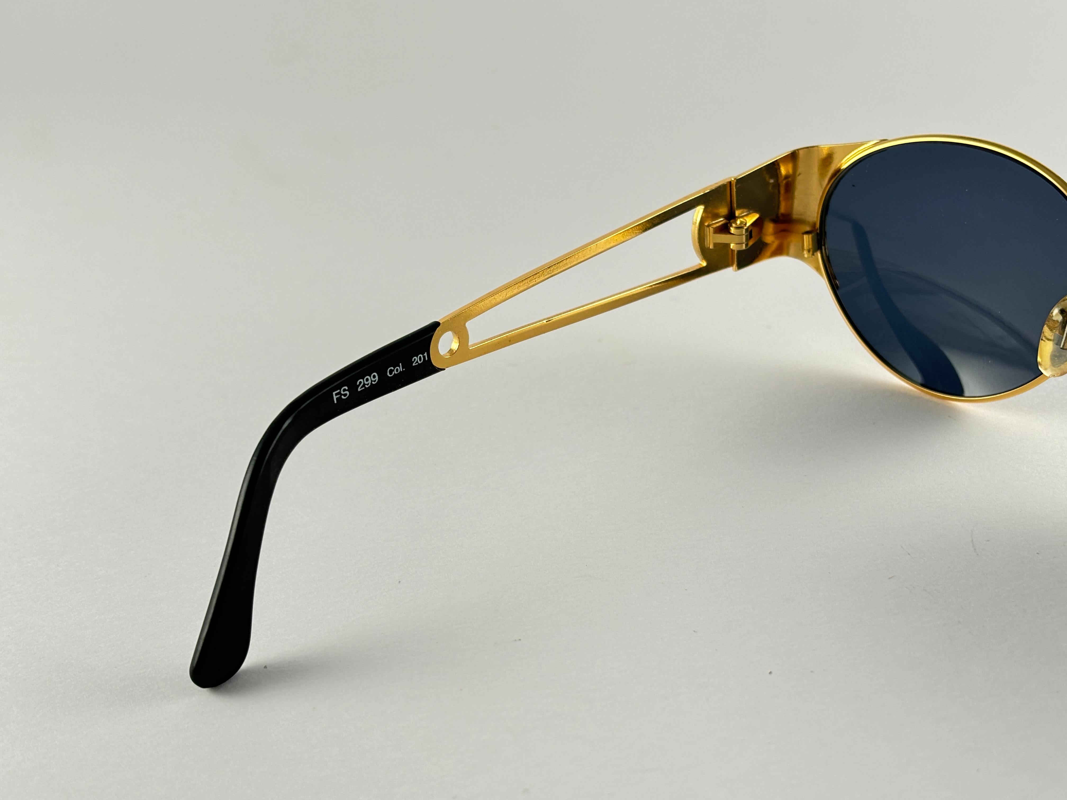 Women's or Men's New Vintage Fendi FS 299 Gold  & Black Oval 1990 Sunglasses Made in Italy