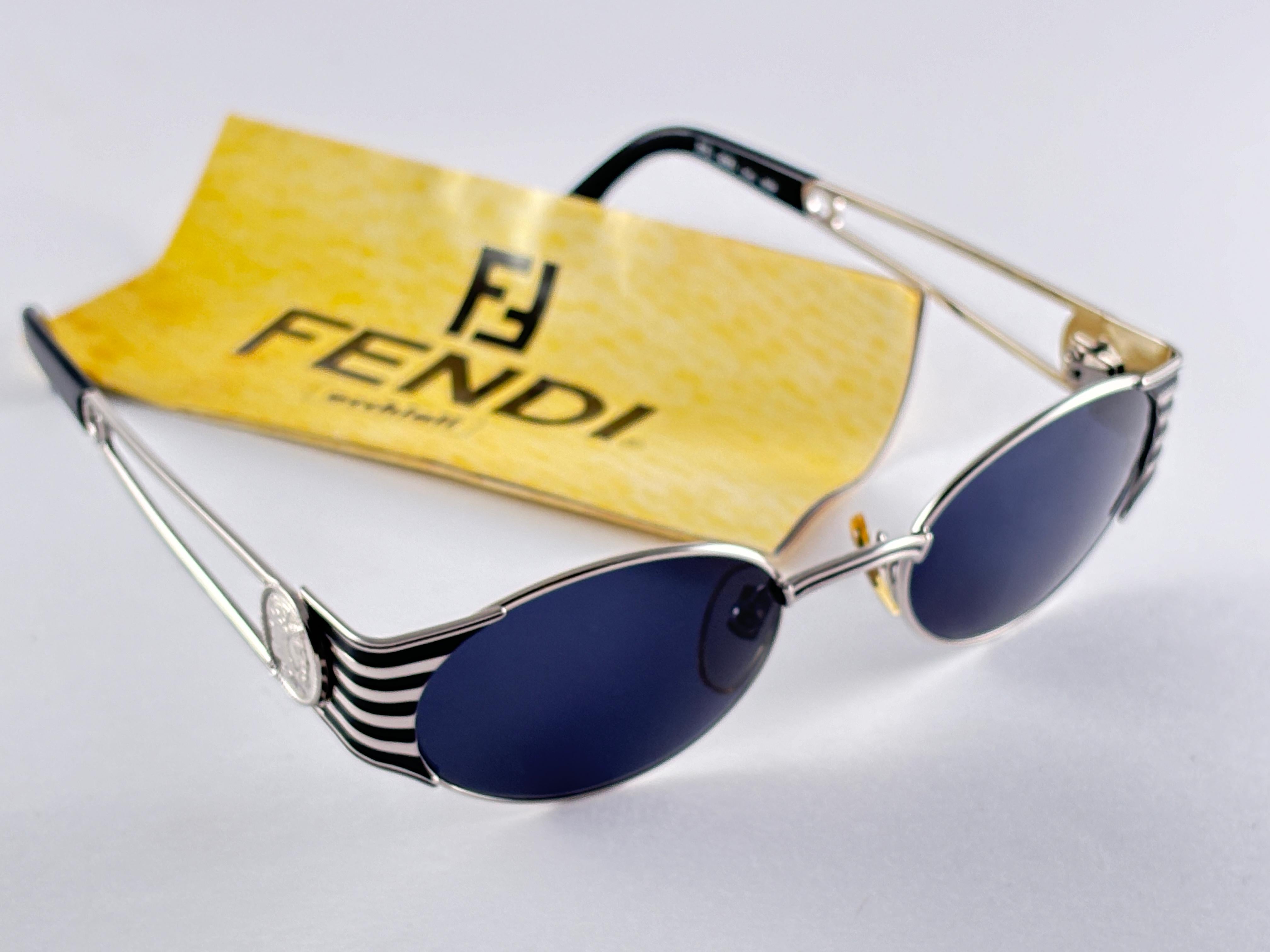 Noir Nouveau Vintage Fendi FS 300 Argent  & Black Oval 1990 Lunettes de soleil Made in Italy en vente