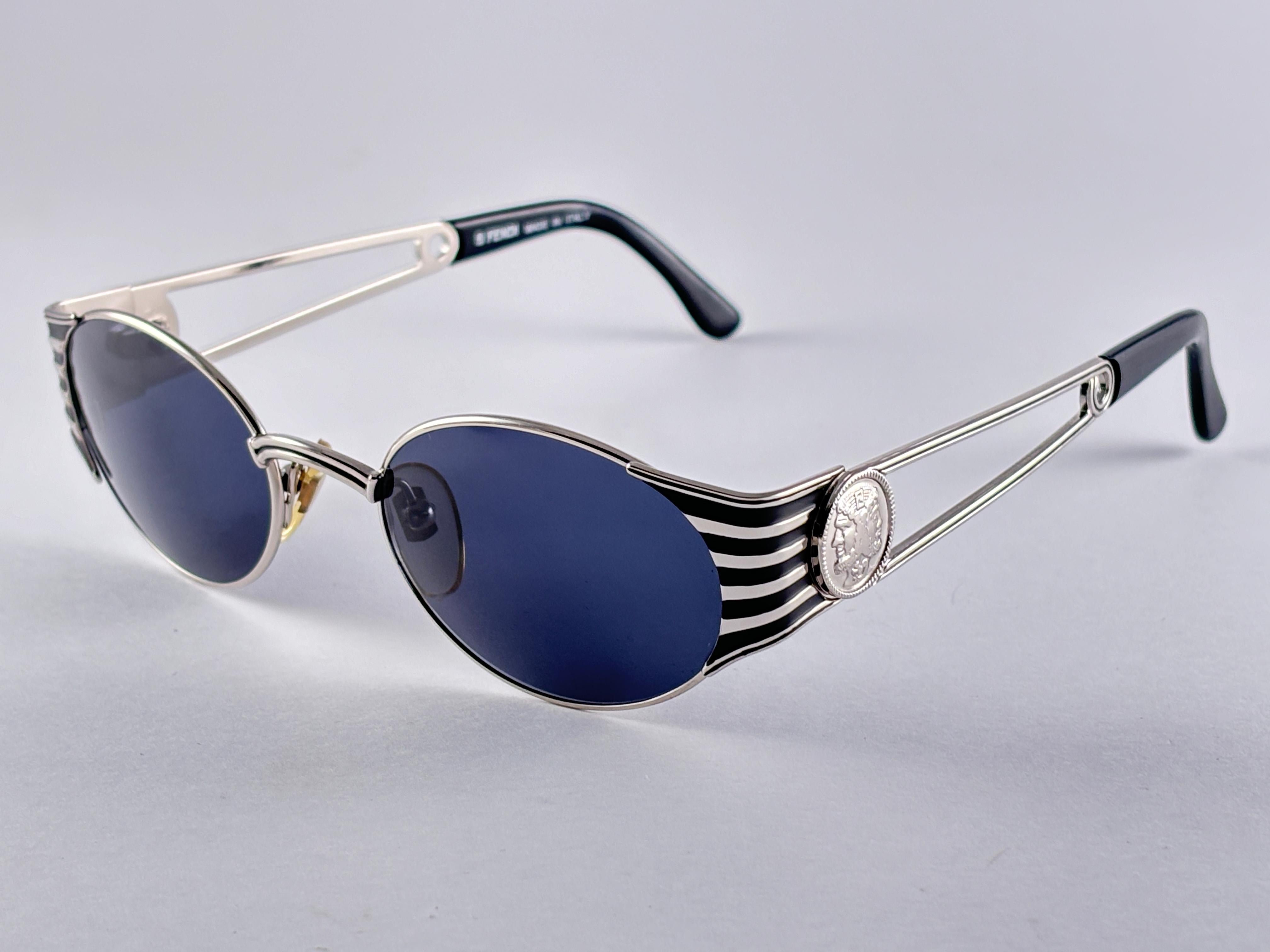 Nouveau Vintage Fendi FS 300 Argent  & Black Oval 1990 Lunettes de soleil Made in Italy en vente 2