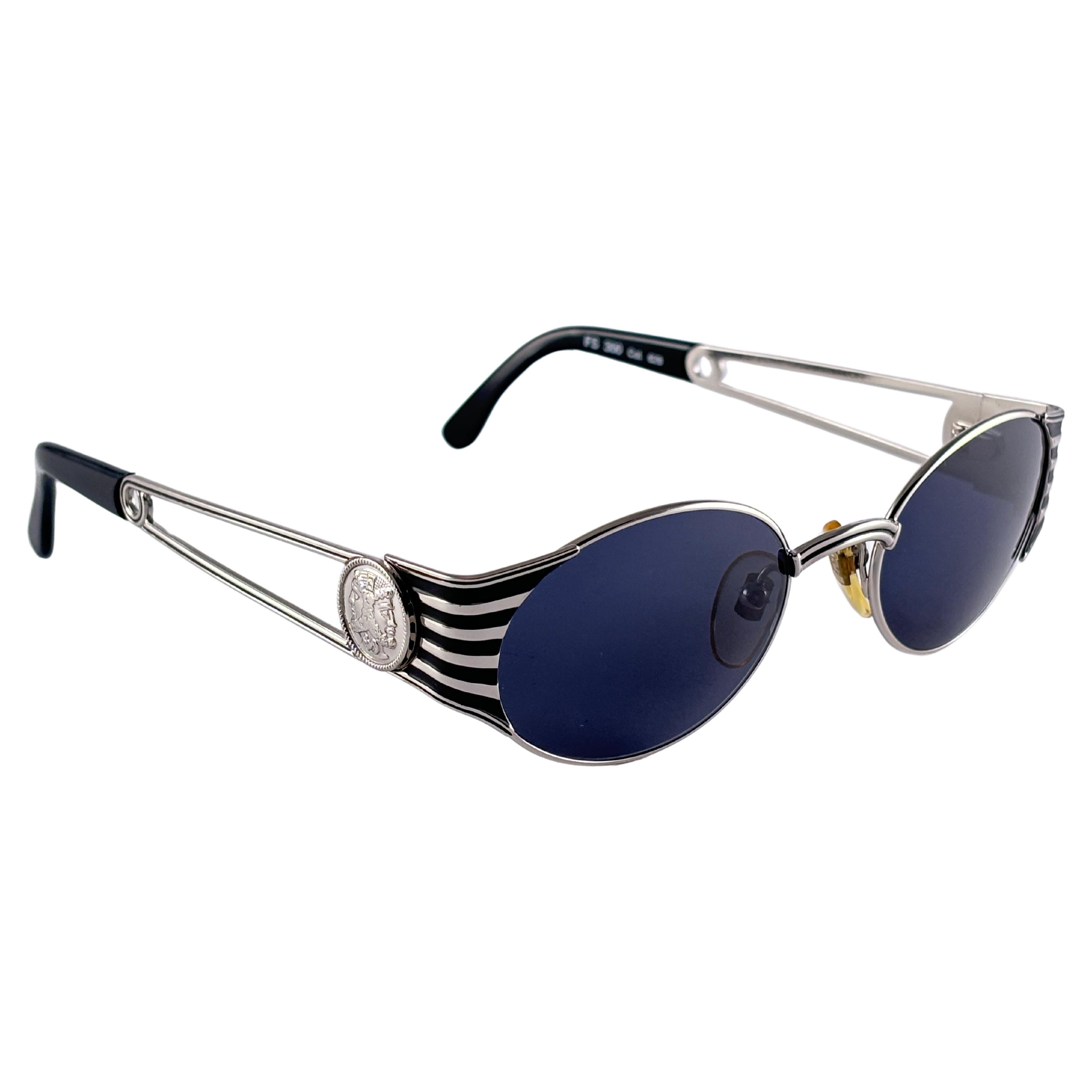 Nouveau Vintage Fendi FS 300 Argent  & Black Oval 1990 Lunettes de soleil Made in Italy en vente