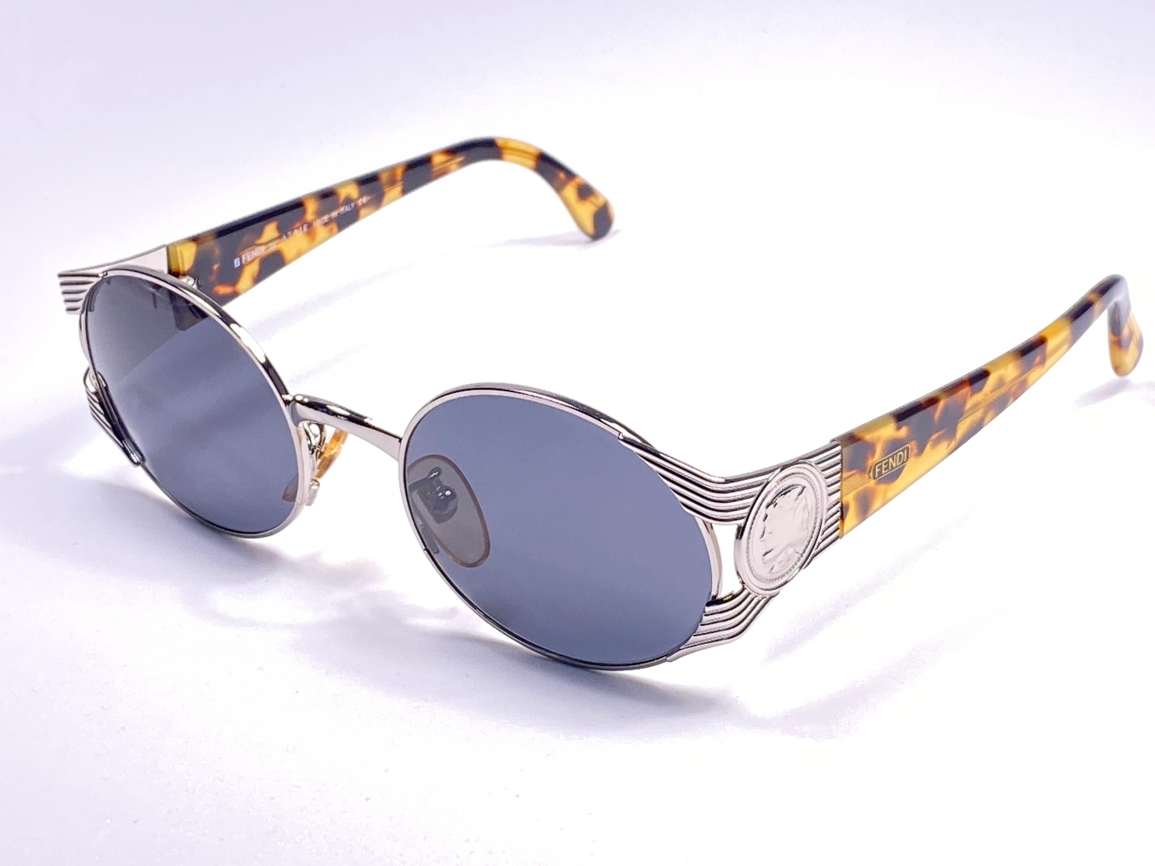 New Vintage Fendi FS240 Tortoise & Silver Round 1990 Sunglasses Made in Italy In New Condition In Baleares, Baleares