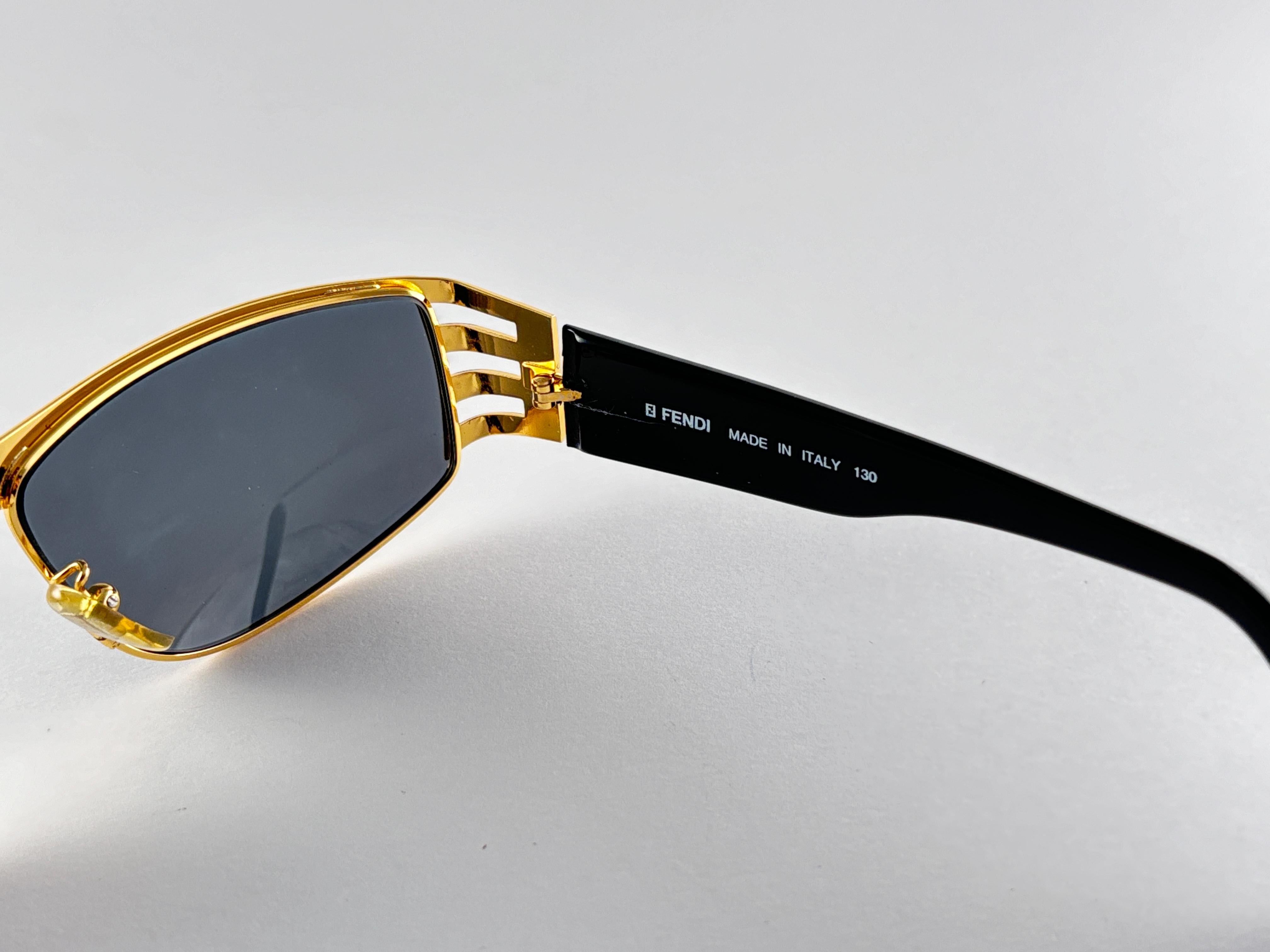 Women's or Men's New Vintage Fendi FS243 Mask Black & Gold Large 1990 Sunglasses Made in Italy For Sale