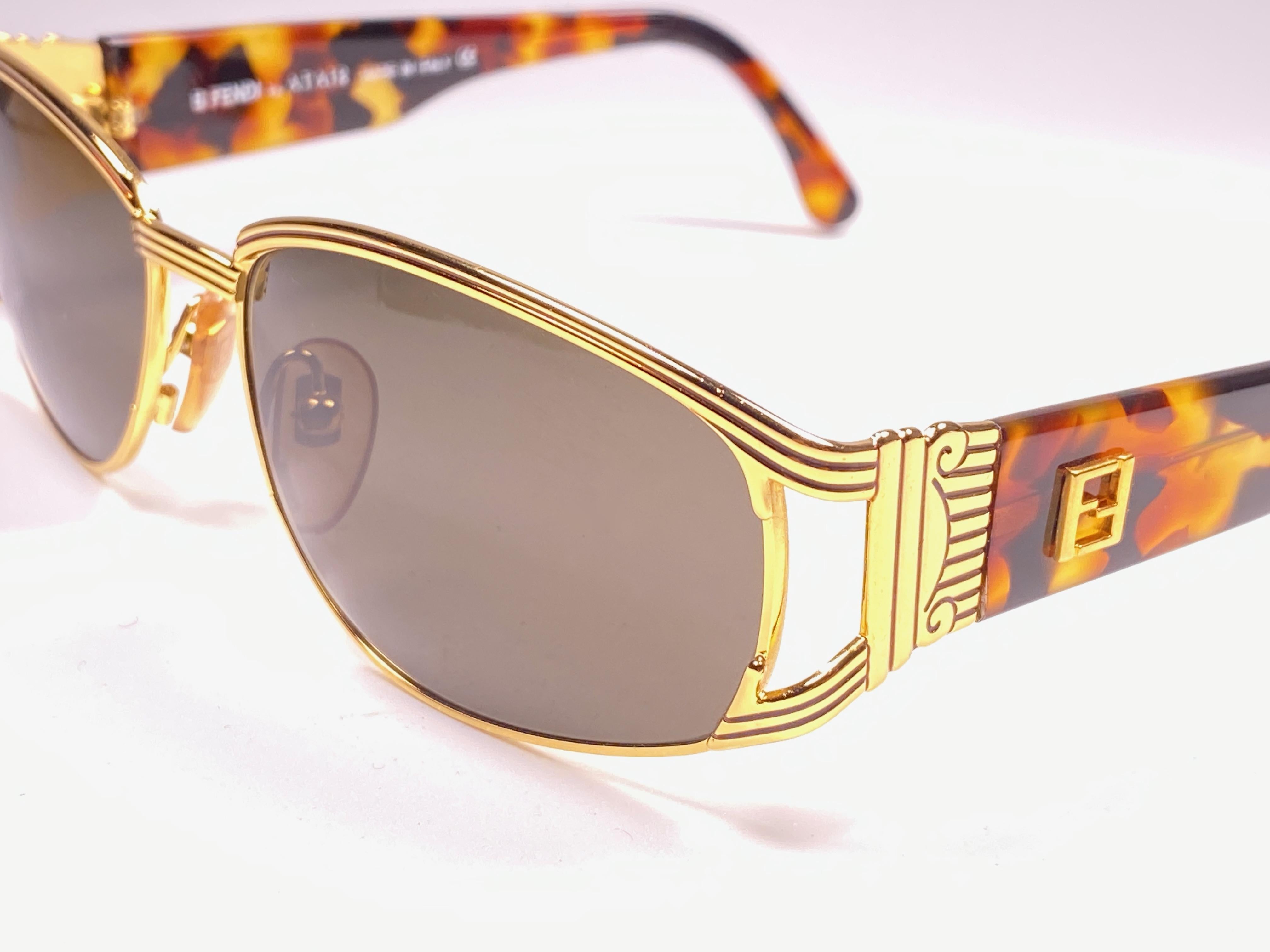 New Vintage Fendi FS263 Tortoise & Gold Large 1990 Sunglasses Made in Italy In New Condition In Baleares, Baleares