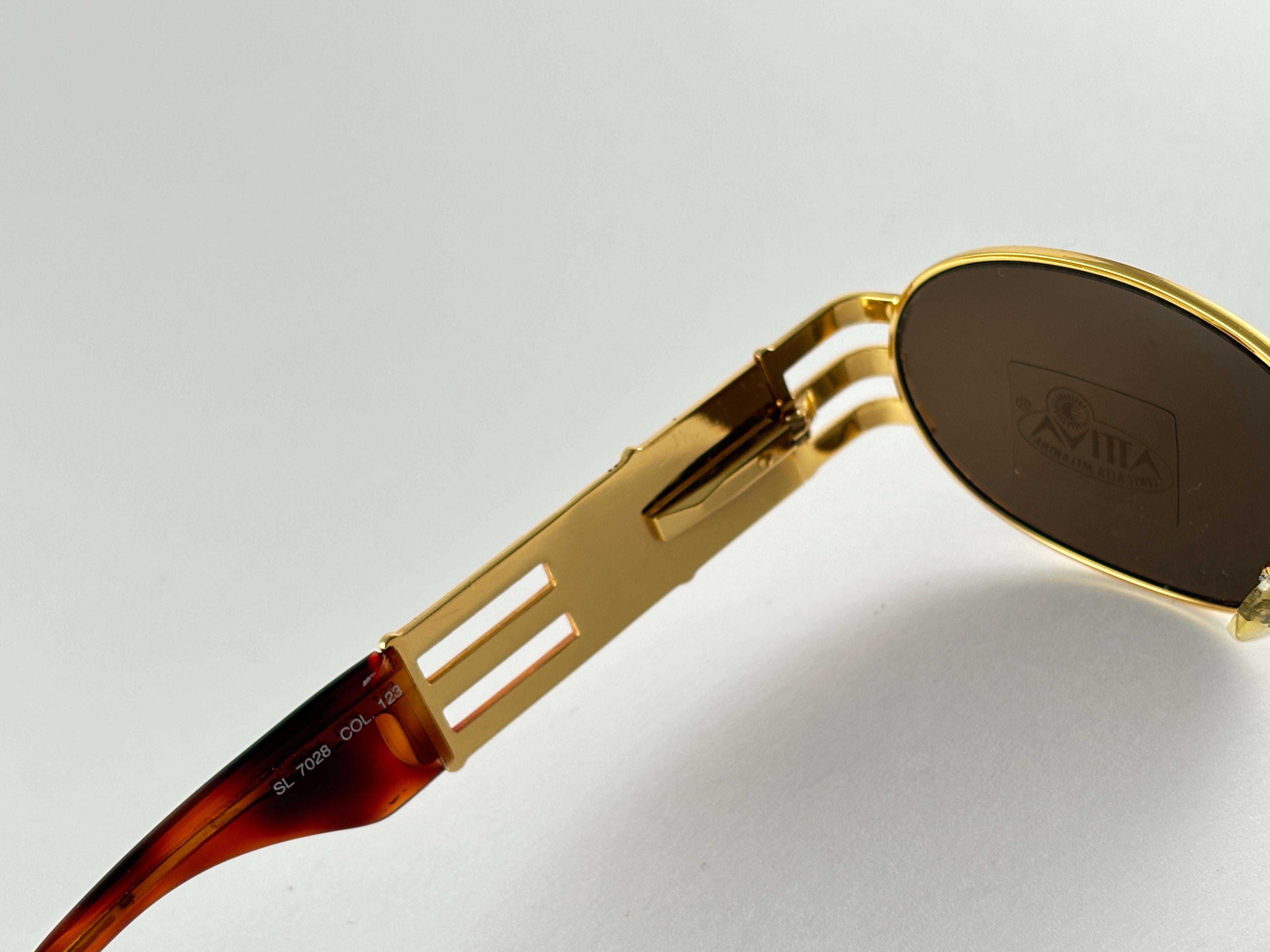 Brown New Vintage Fendi SL7028 Tortoise & Gold Oval 1990 Sunglasses Made in Italy For Sale