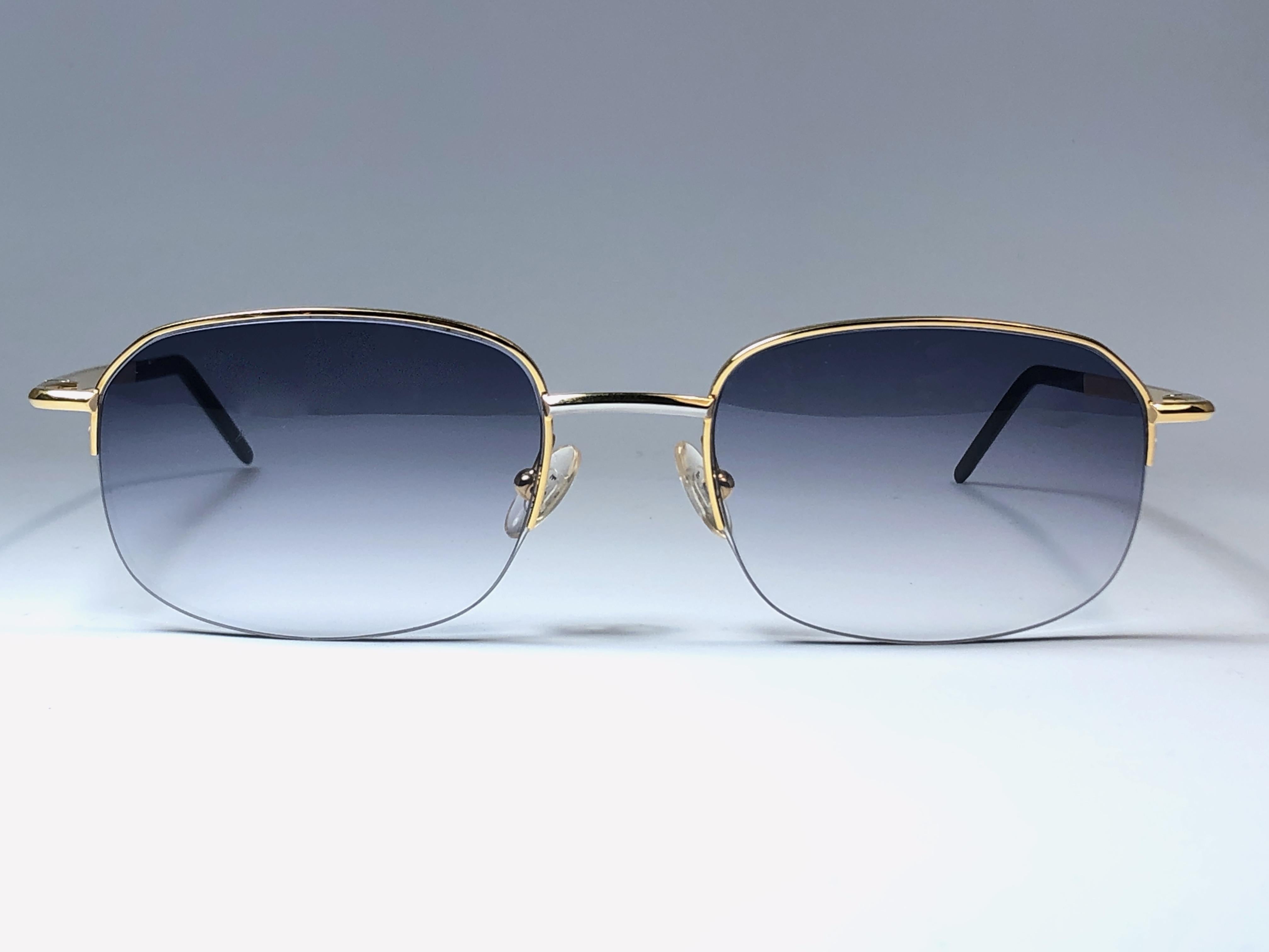 Mint Vintage FRED gold half frame. Spotless blue gradient lenses.

Made in France.
 
Produced and design in 1990's.

This item may show minor sign of wear due to storage. 