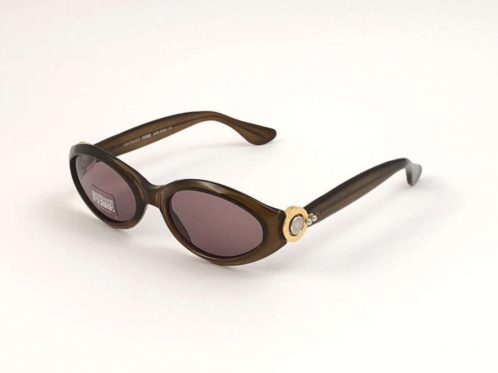 Gris Nouveau Vintage Gianfranco Ferré 390 Tortoise & Gold 1990  Lunettes de soleil d'Italie en vente