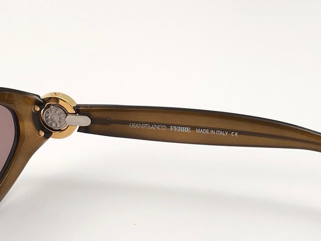 Nouveau Vintage Gianfranco Ferré 390 Tortoise & Gold 1990  Lunettes de soleil d'Italie en vente 2