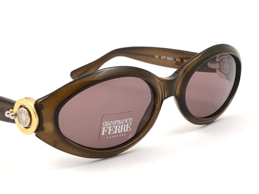 Nouveau Vintage Gianfranco Ferré 390 Tortoise & Gold 1990  Lunettes de soleil d'Italie en vente 3