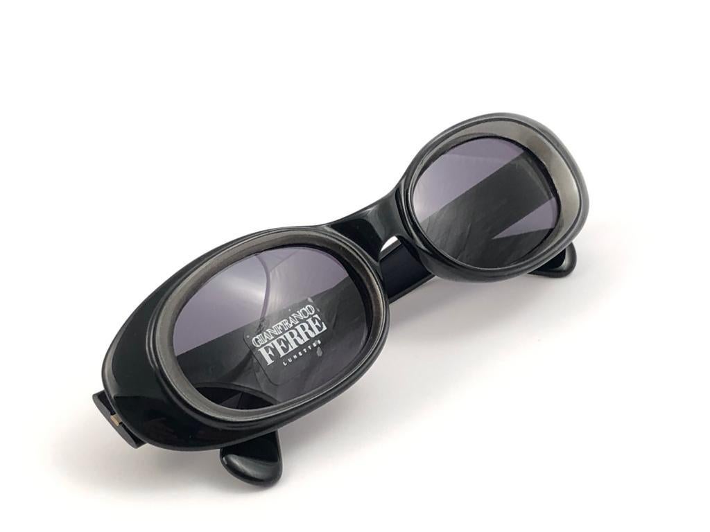 New Vintage Gianfranco Ferré 420 Sleek Black 1990  Made in Italy Sunglasses 2
