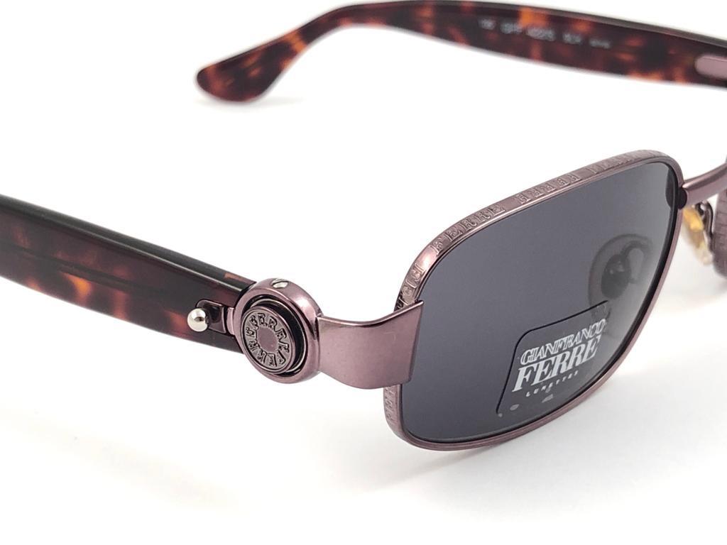 Gray New Vintage Gianfranco Ferré 422 Metallic Purple 1990 Made in Italy Sunglasses