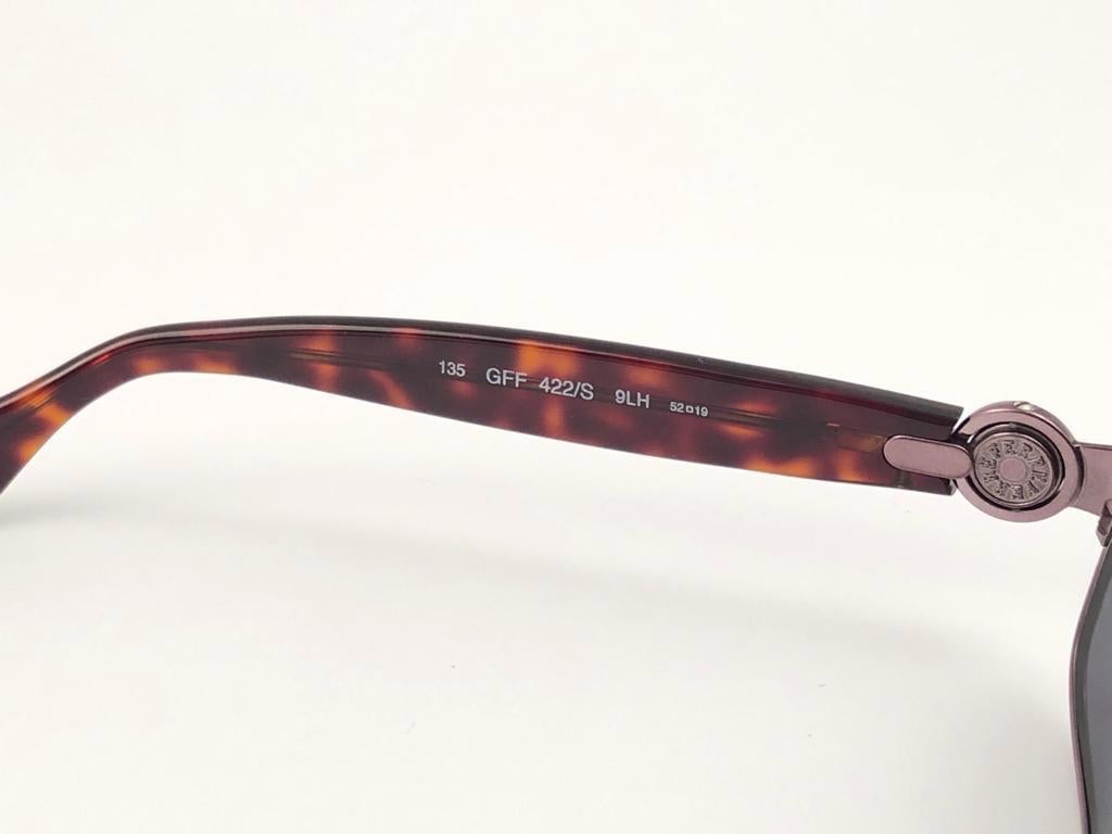 New Vintage Gianfranco Ferré 422 Metallic Purple 1990 Made in Italy Sunglasses In New Condition In Baleares, Baleares