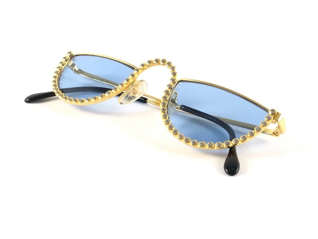 New Vintage Gianfranco Ferré GF77 Rhinestones Round 1990 Italy Sunglasses In New Condition For Sale In Baleares, Baleares