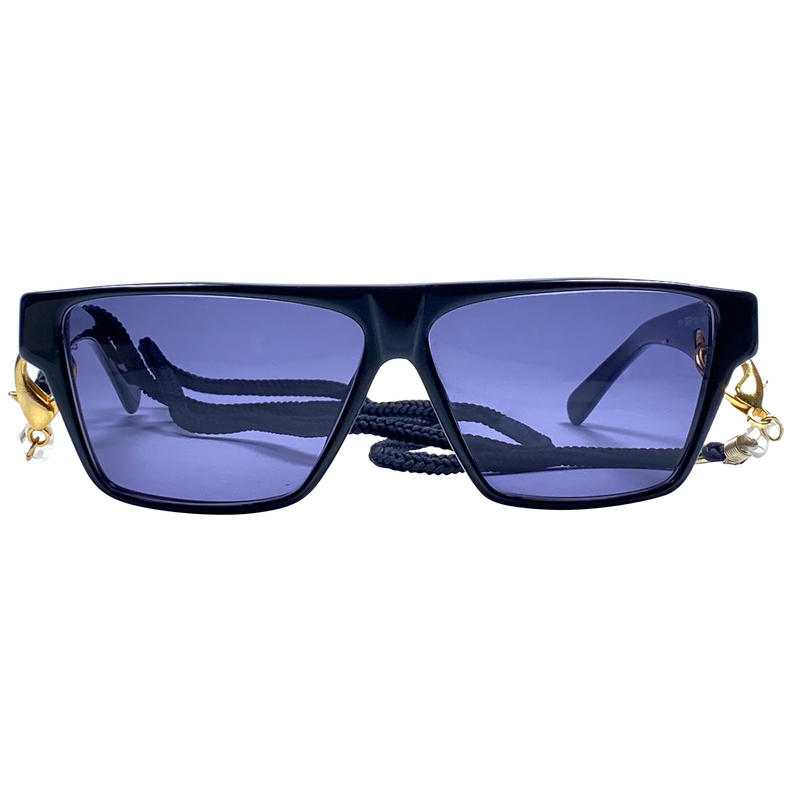 New Vintage Gianfranco Ferré GFF 181 Gold / Black 1990  Italy Sunglasses For Sale