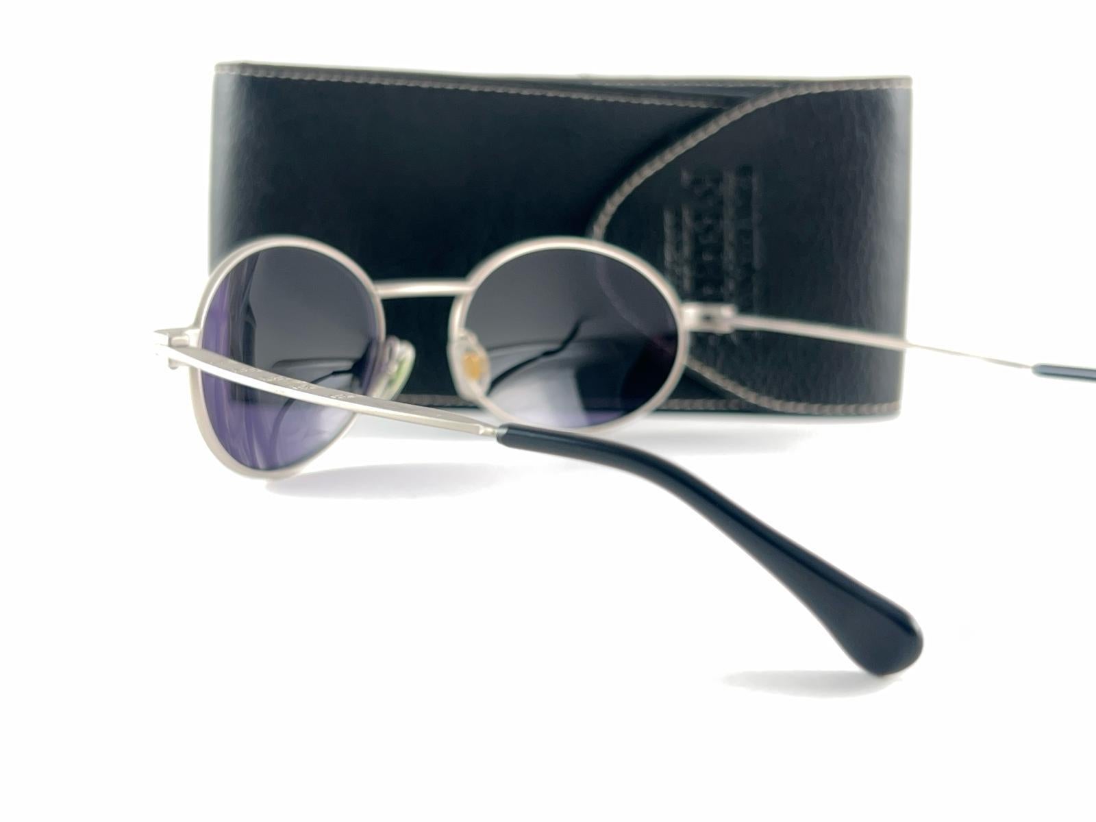 New Vintage Gianfranco Ferre Gff 314S Oval Silver Mate Made In Italy Sunglasses For Sale 10