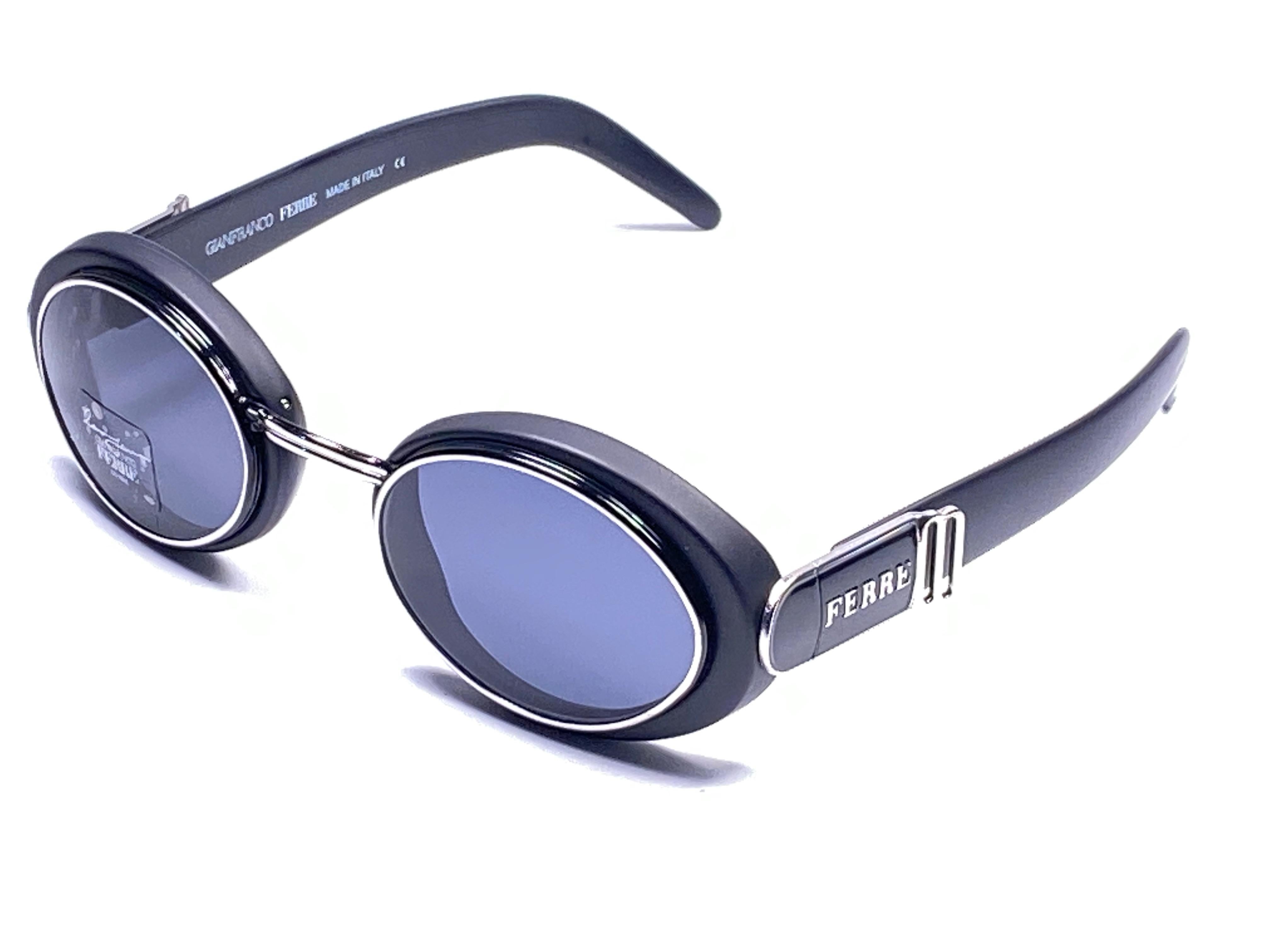 Gray New Vintage Gianfranco Ferré GFF 327 Silver  / Black 1990  Italy Sunglasses