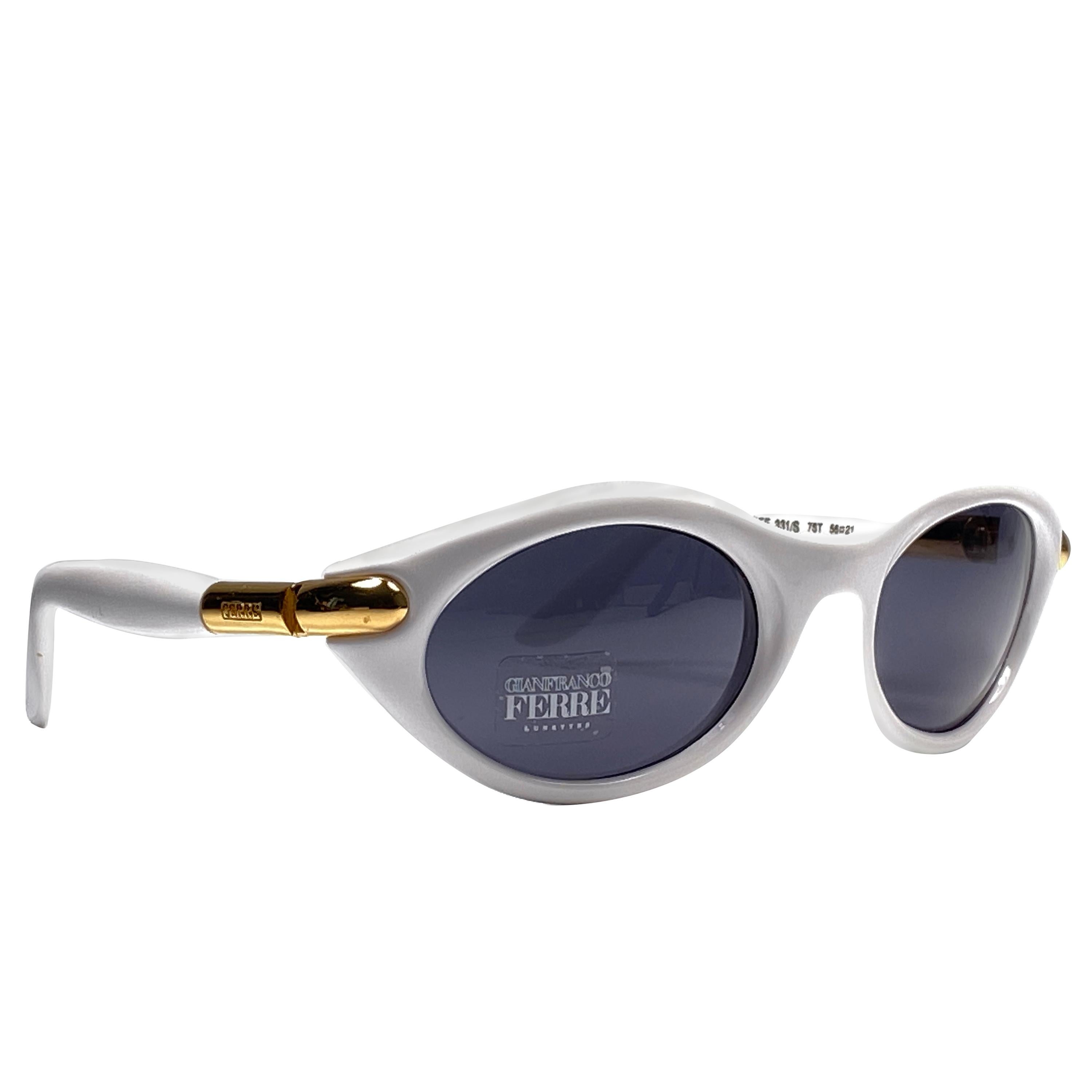 New Vintage Gianfranco Ferré GFF 331S Gold / White Cat Eye 1990 Italy Sunglasses For Sale