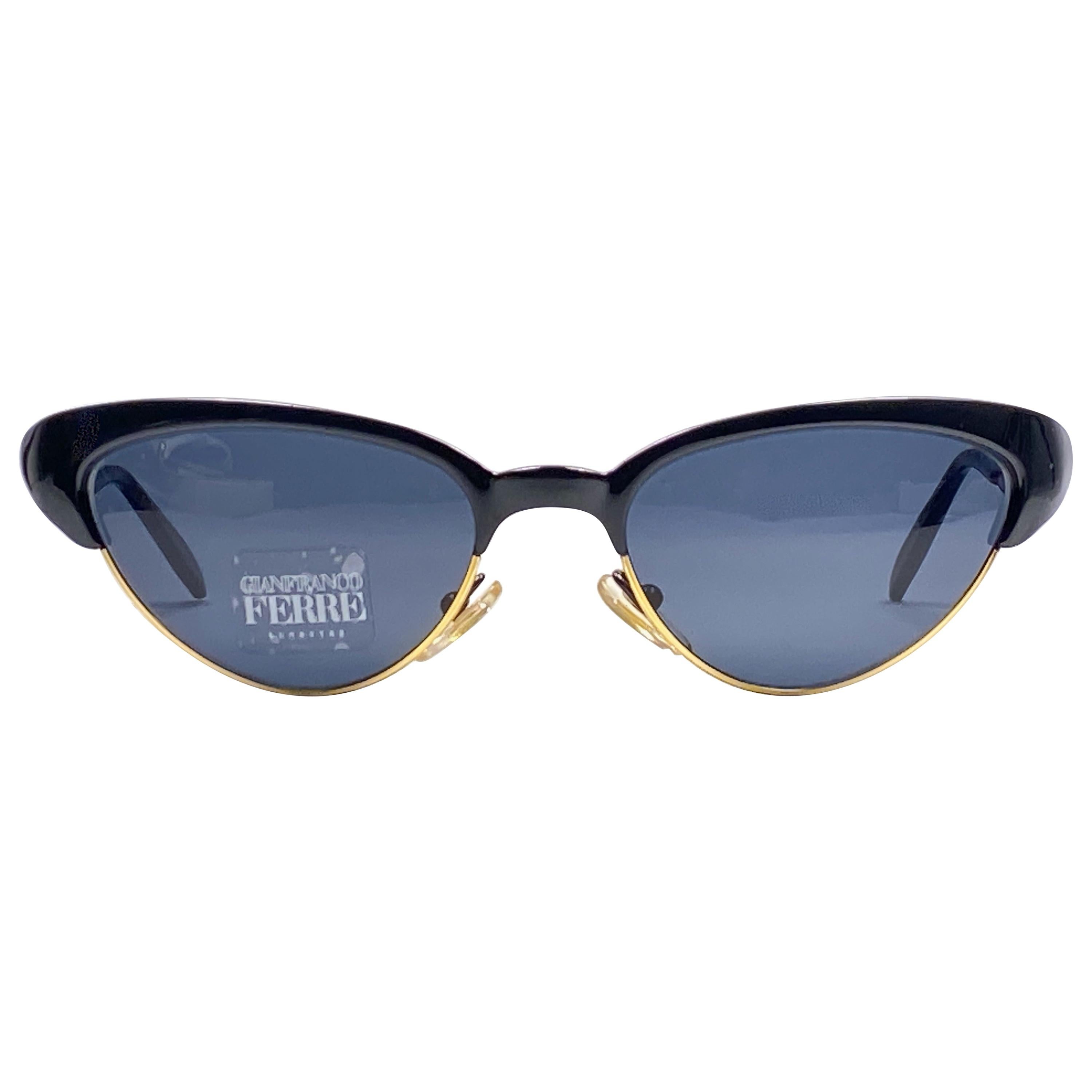 New Vintage Gianfranco Ferré GFF 367 Gold / Black Cat Eye 1990  Italy Sunglasses For Sale