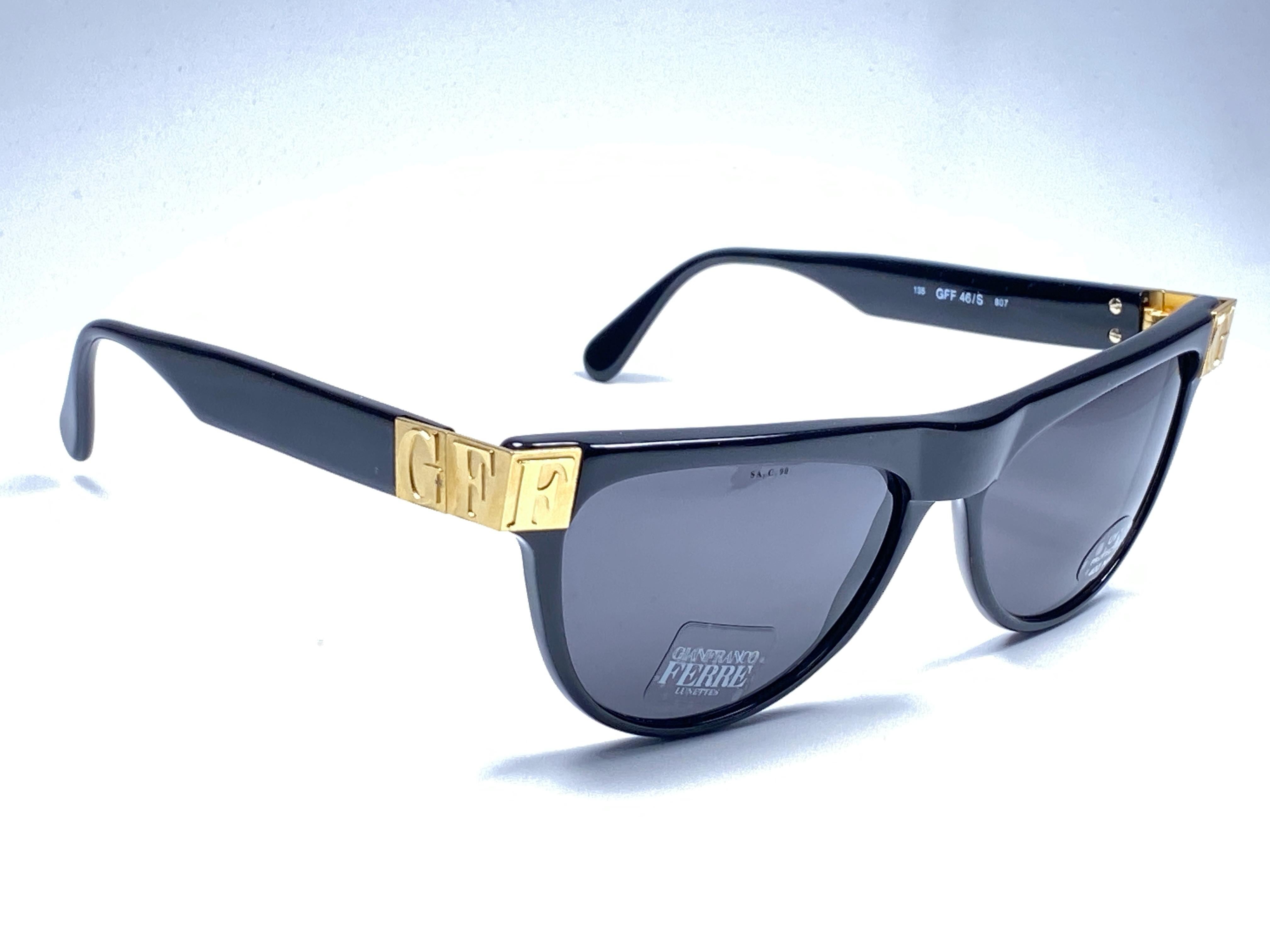 Gray New Vintage Gianfranco Ferré GFF 46S Gold / Black 1990  Italy Sunglasses