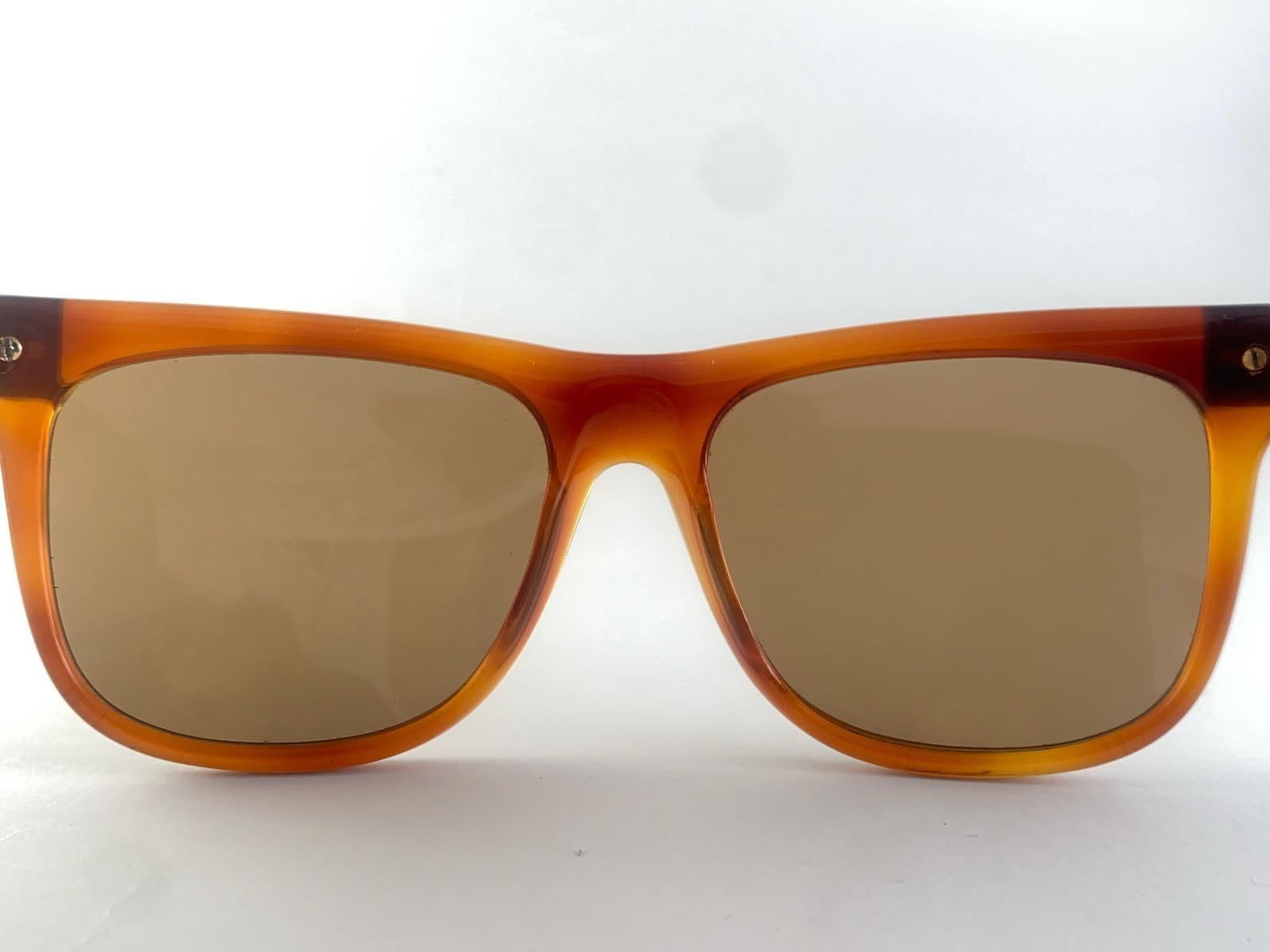 New Vintage Gianfranco Ferré GFF 47/S Gold & Tortoise 1990's Italy Sunglasses Unisexe en vente