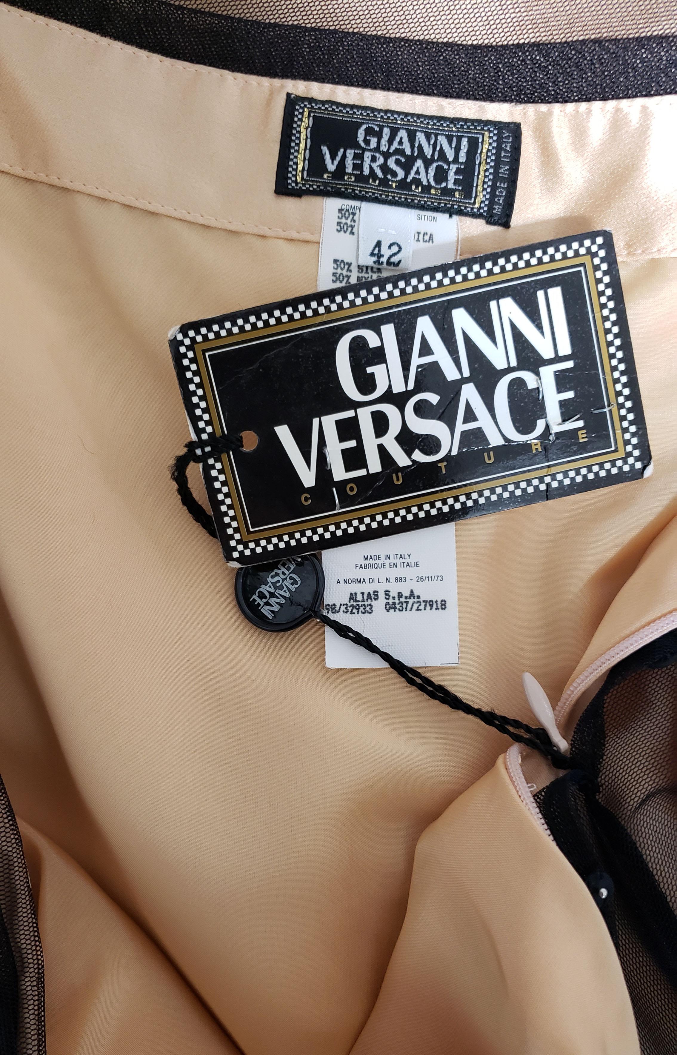 NEW VINTAGE GIANNI VERSACE BEIGE and BLACK TULLE MIDI SKIRT 42 - 6 For Sale 4