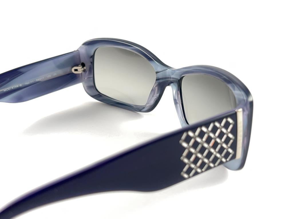 New Vintage Gianni Versace Mod 4146B Purple & Silver 2000 'S Italy Sunglasses For Sale 3