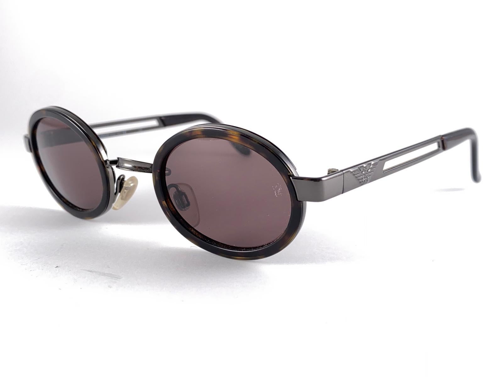 New Vintage Giorgio Armani Oval Dark Tortoise 1990 Sunglasses In New Condition For Sale In Baleares, Baleares