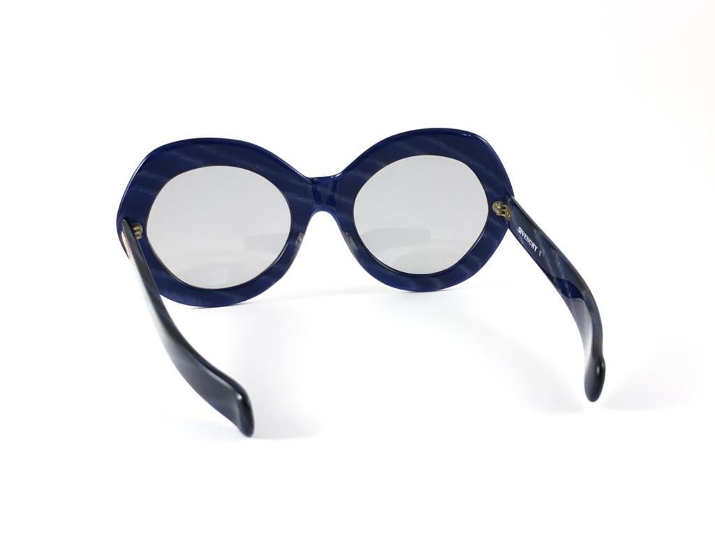 New Vintage Givenchy Oversized Marbled Blue 1970's Sunglasses France In New Condition For Sale In Baleares, Baleares