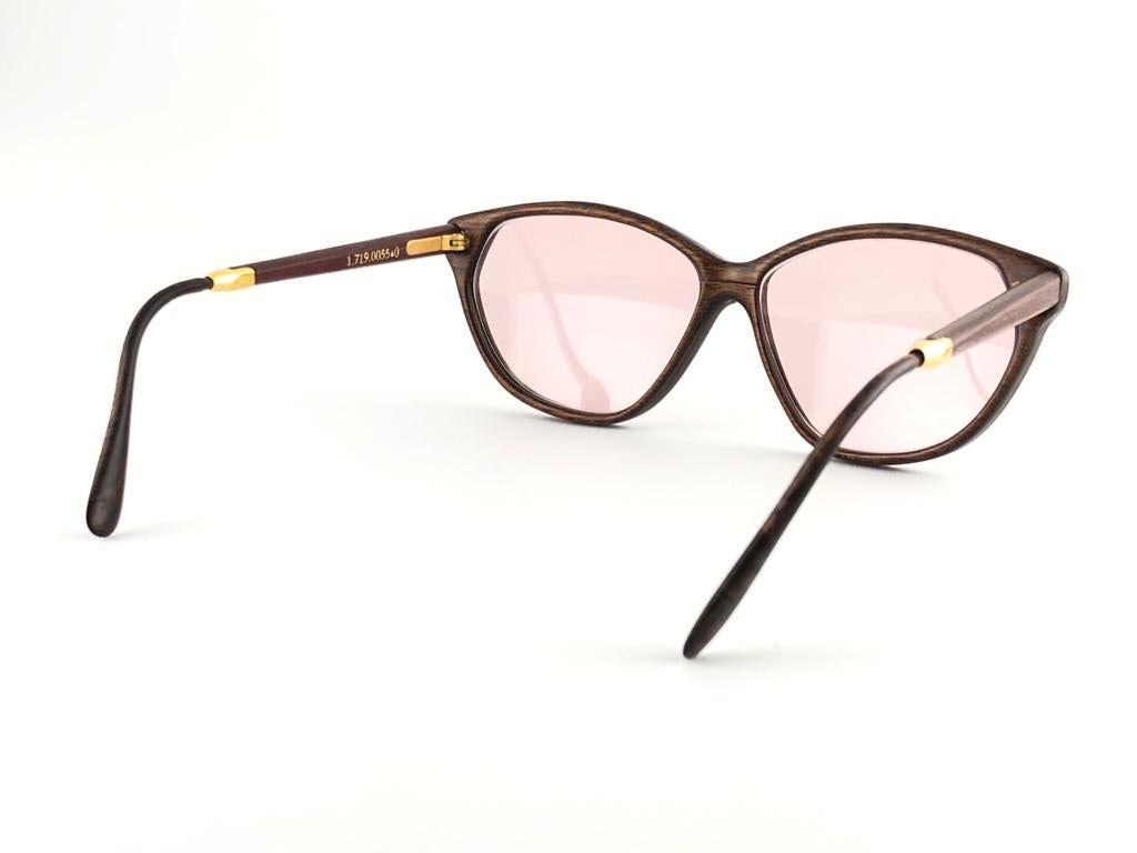 New Vintage Gold & Wood Cat Eye Light Pink Lenses Sunglasses 1980's France For Sale 2