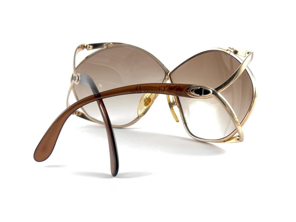 Nuovo Occhiali da sole vintage Dior 2056 Butterfly Gold & Brown 1980's Made In Austria in vendita 4