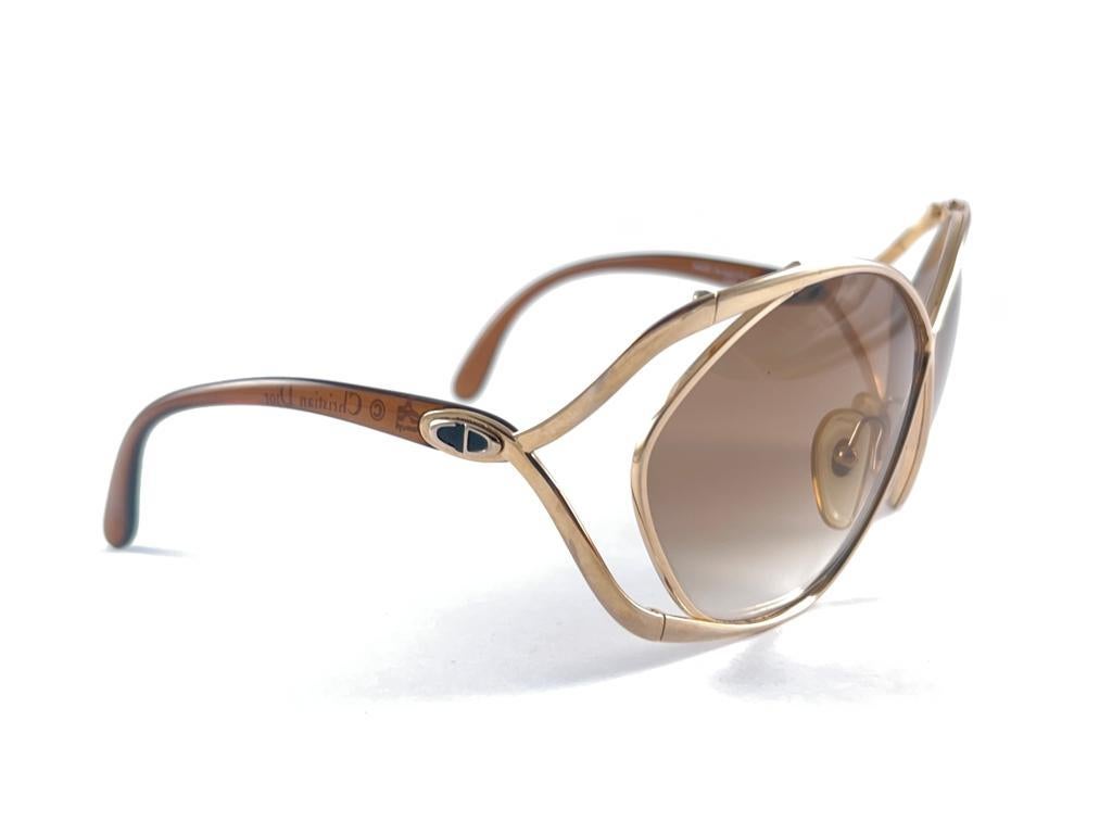 Women's New Vintage Dior 2056 Butterfly Gold & Brown Sunglasses 1980'S Made In Austria For Sale