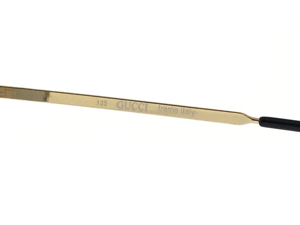 Gucci - Nouveau Vintage - 2217  Lunettes de soleil marbrées et à monture dorée, fabriquées en Italie, années 1980 en vente 1