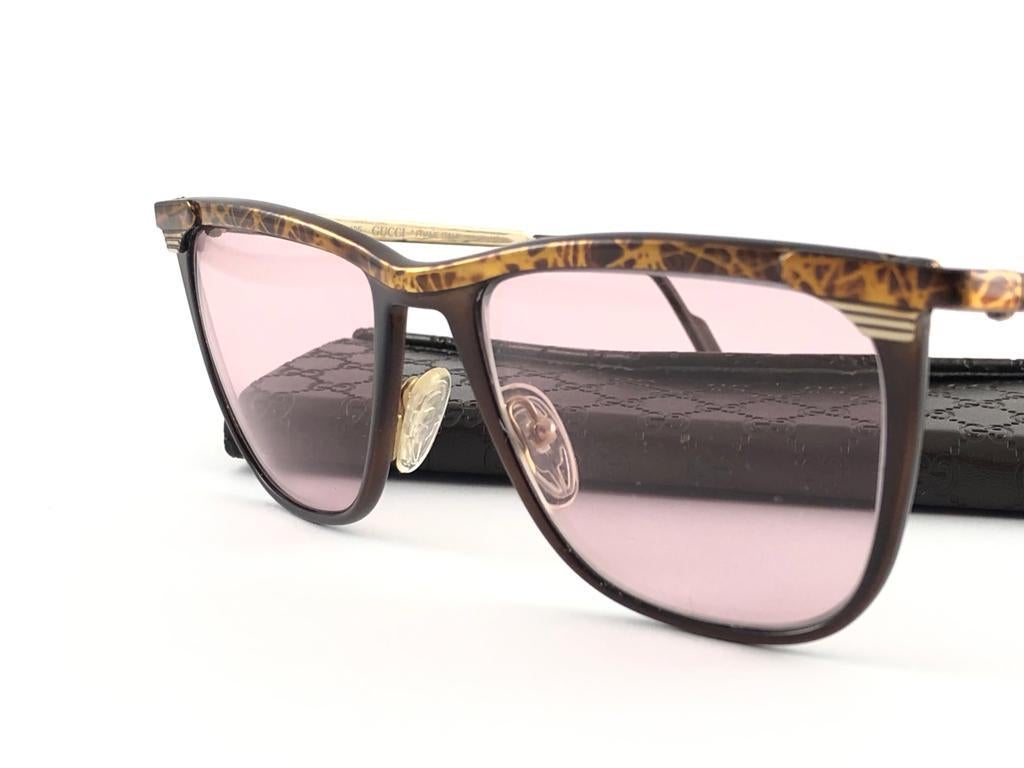 Gray New Vintage Gucci 2227 Burgundy & Gold Marbled Sunglasses 1980's Made in Italy For Sale